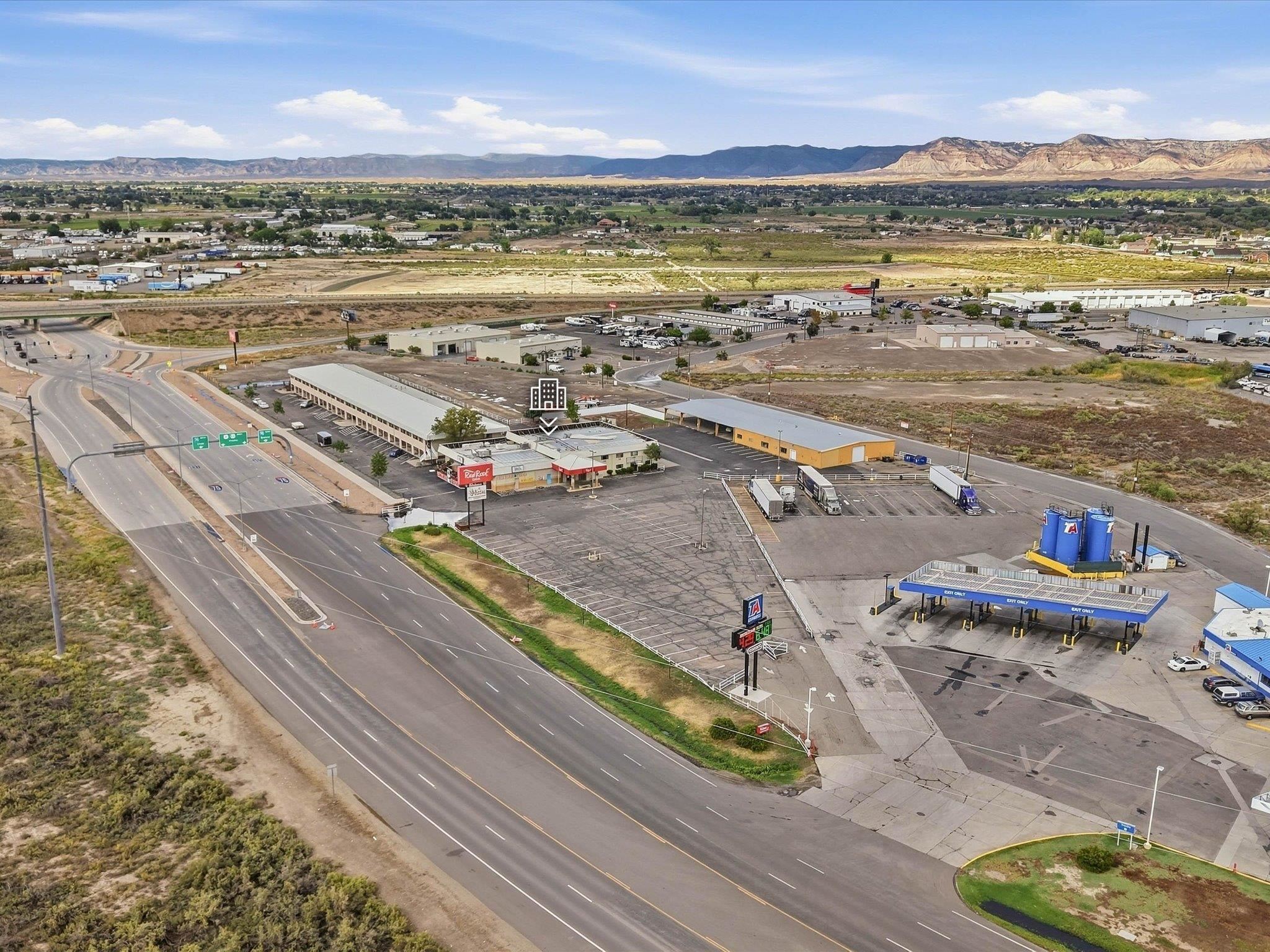 2210 Highway 6&50 Property Photo 2