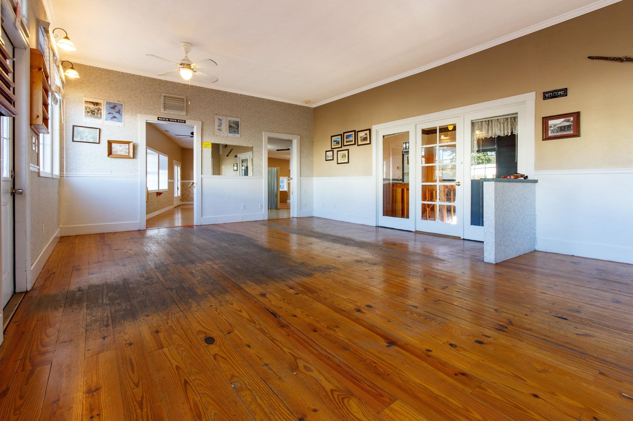 12991 Highway 65 Property Photo 7