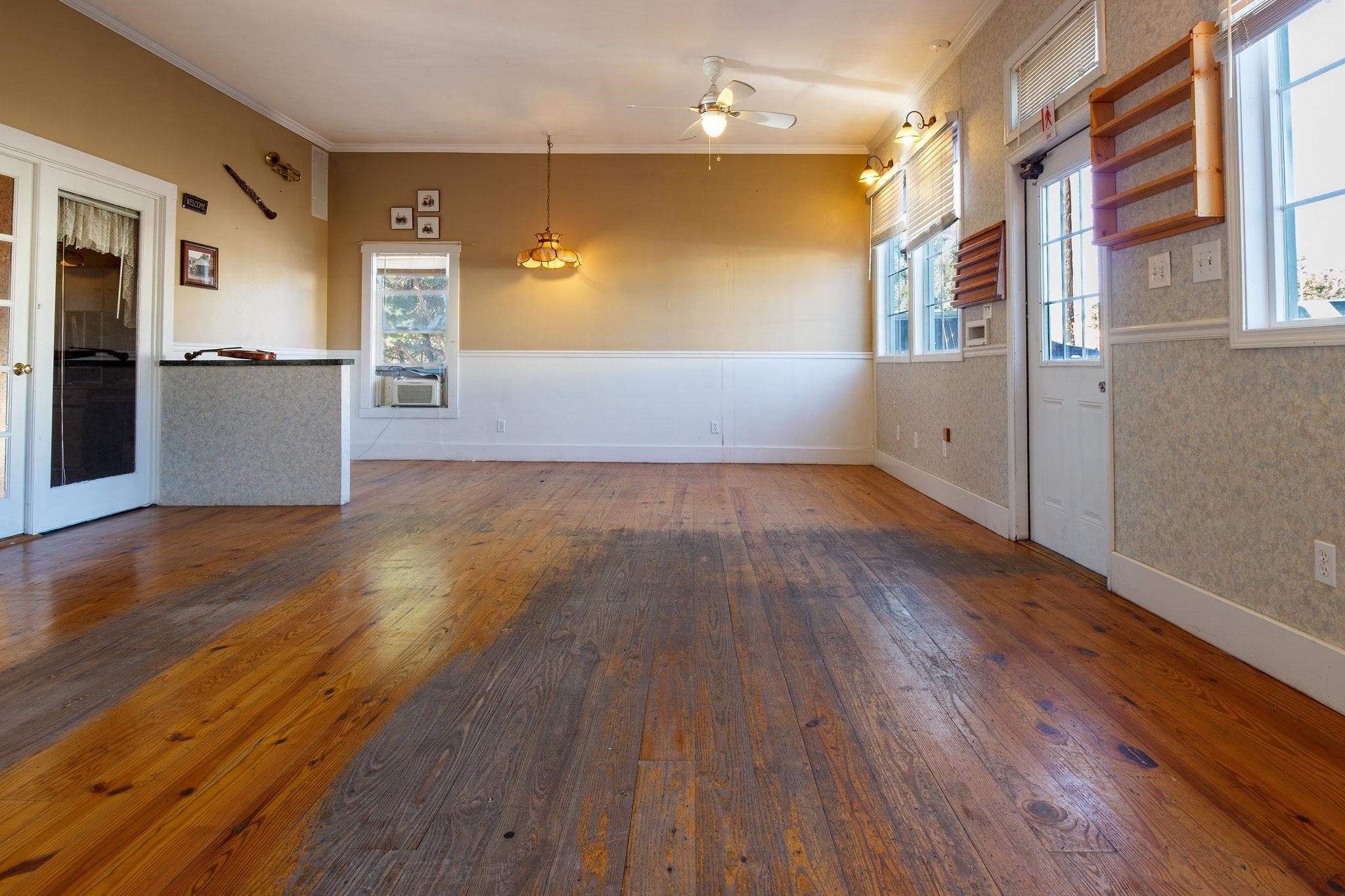 12991 Highway 65 Property Photo 8