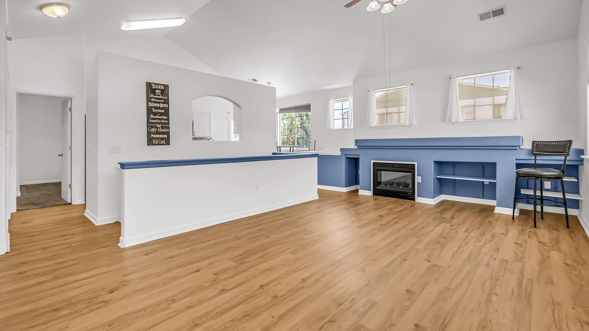 2456 Thunder Mountain Drive Property Photo 3