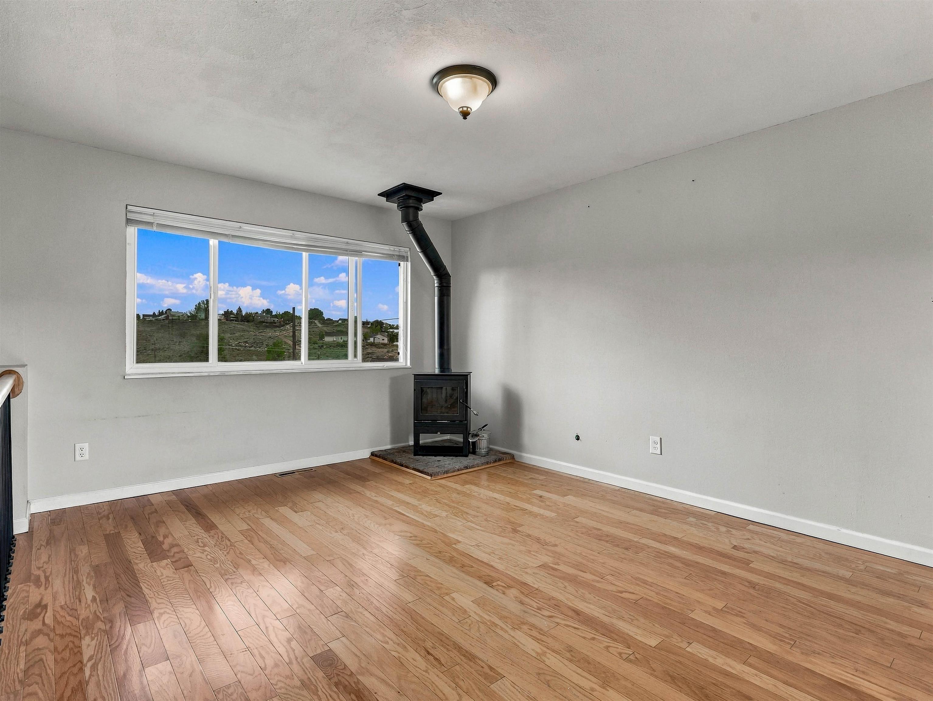 246 Middle Street Property Photo 3