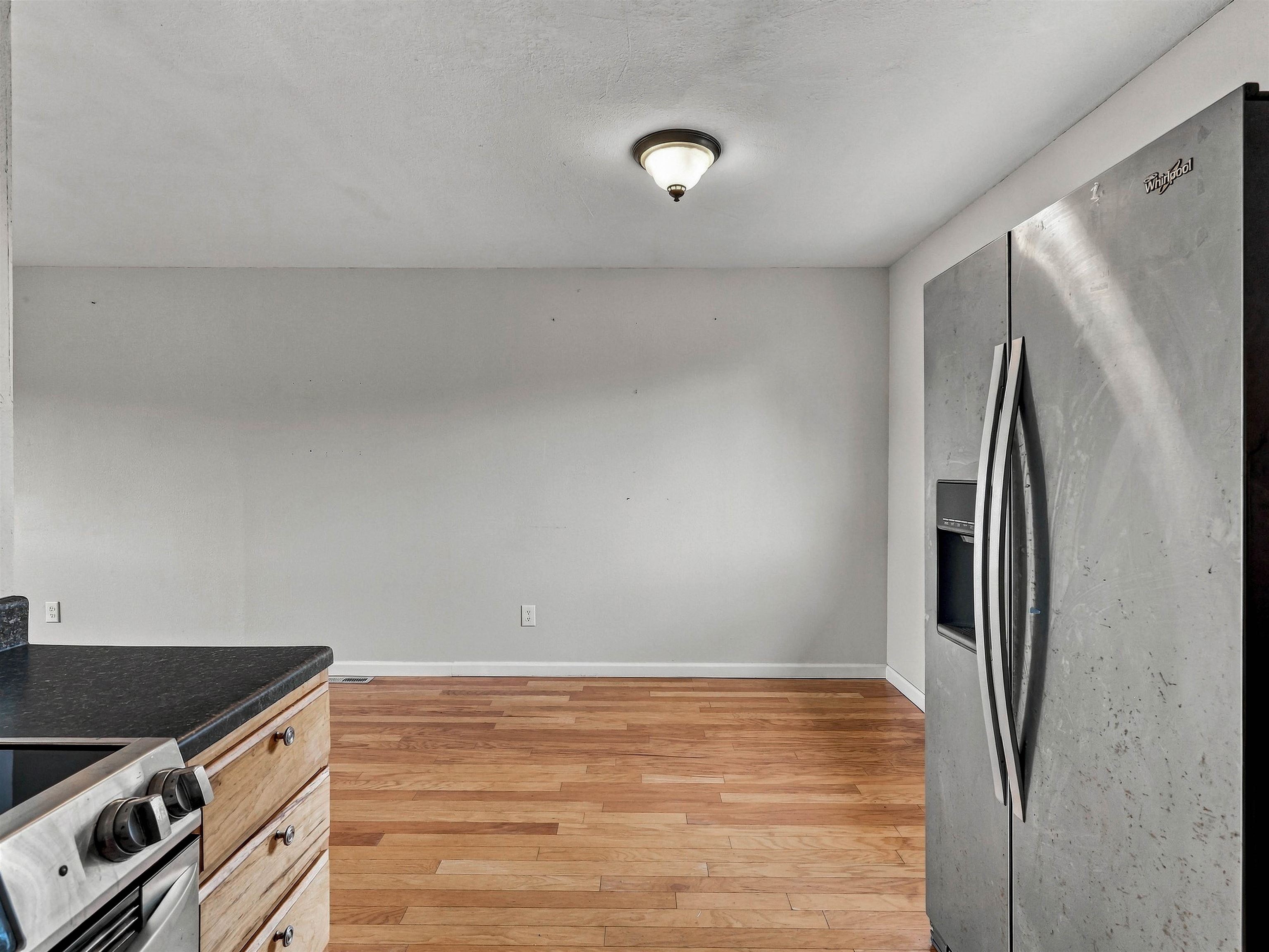 246 Middle Street Property Photo 9