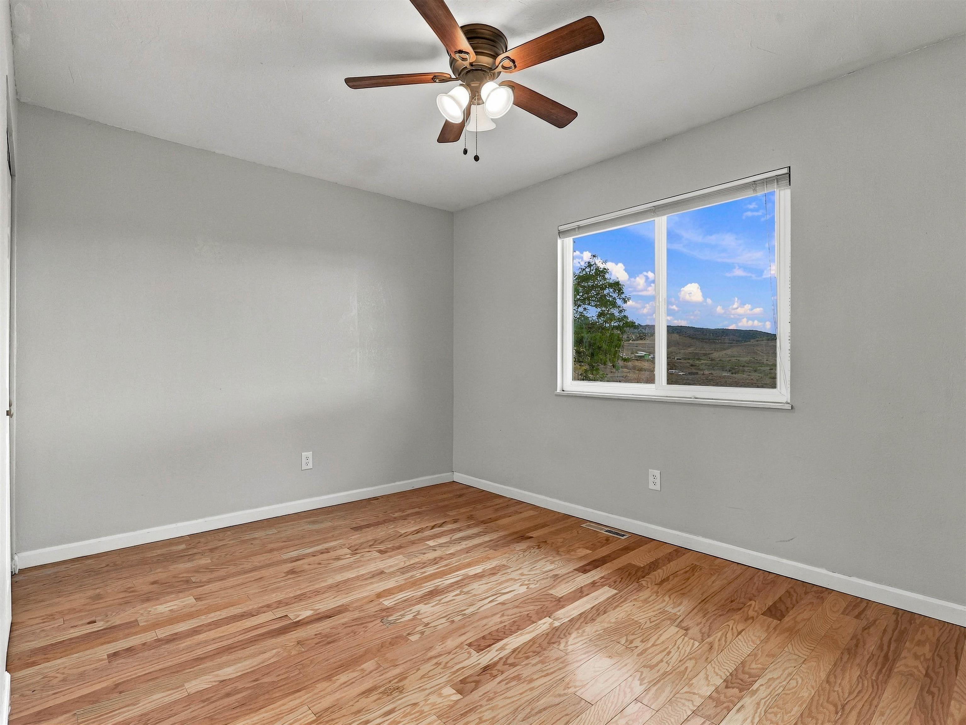 246 Middle Street Property Photo 10