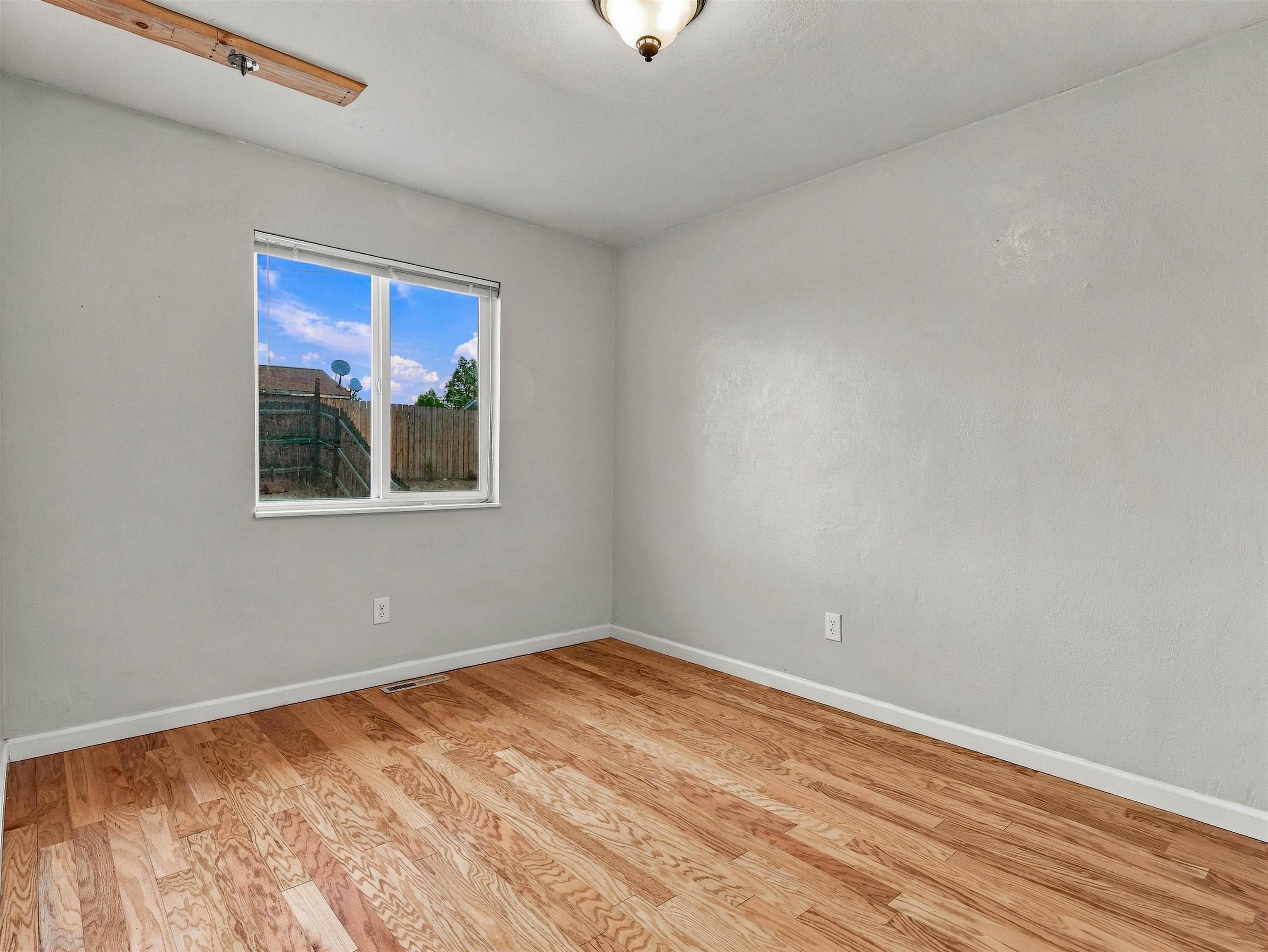 246 Middle Street Property Photo 12