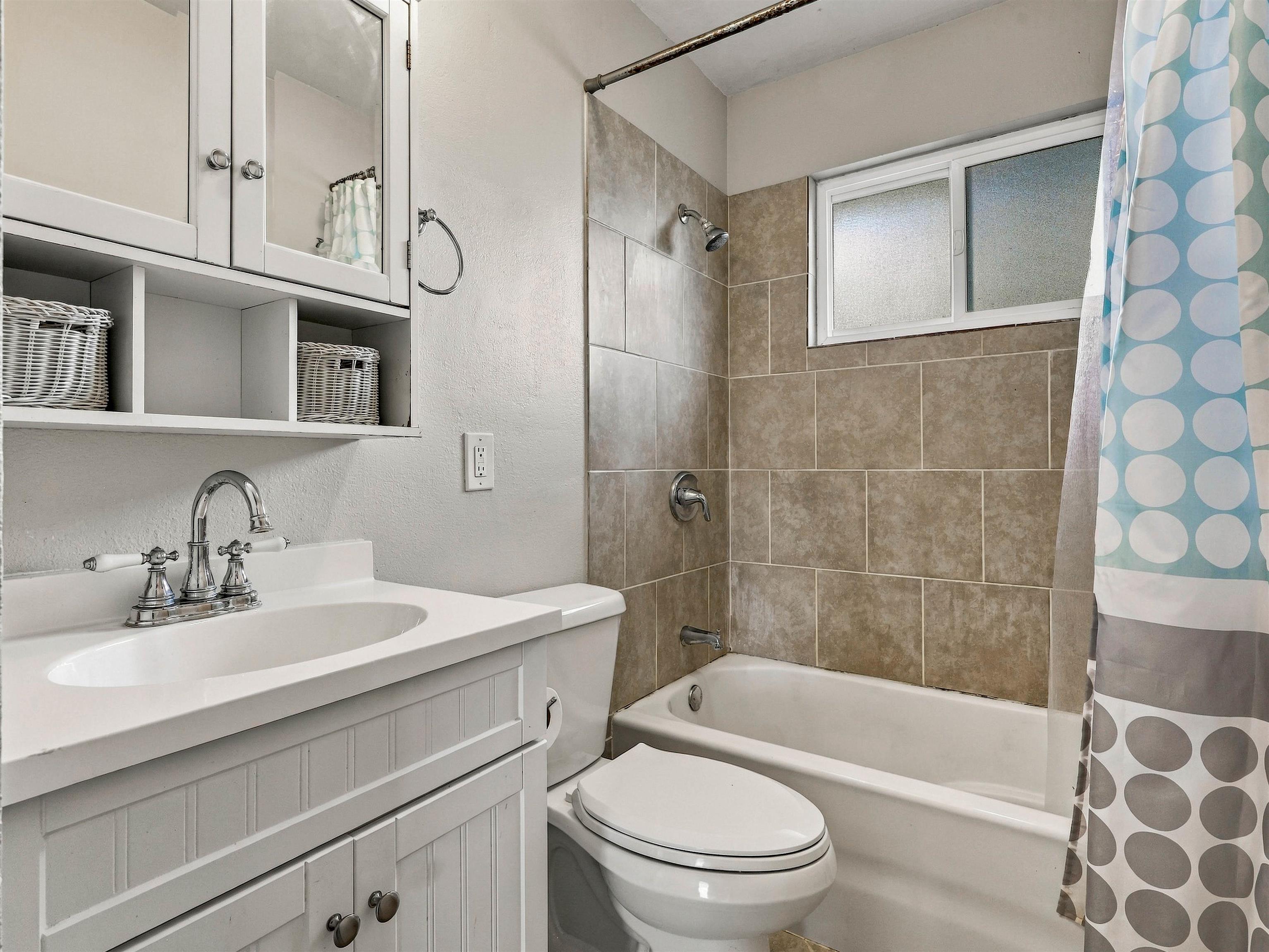 246 Middle Street Property Photo 14