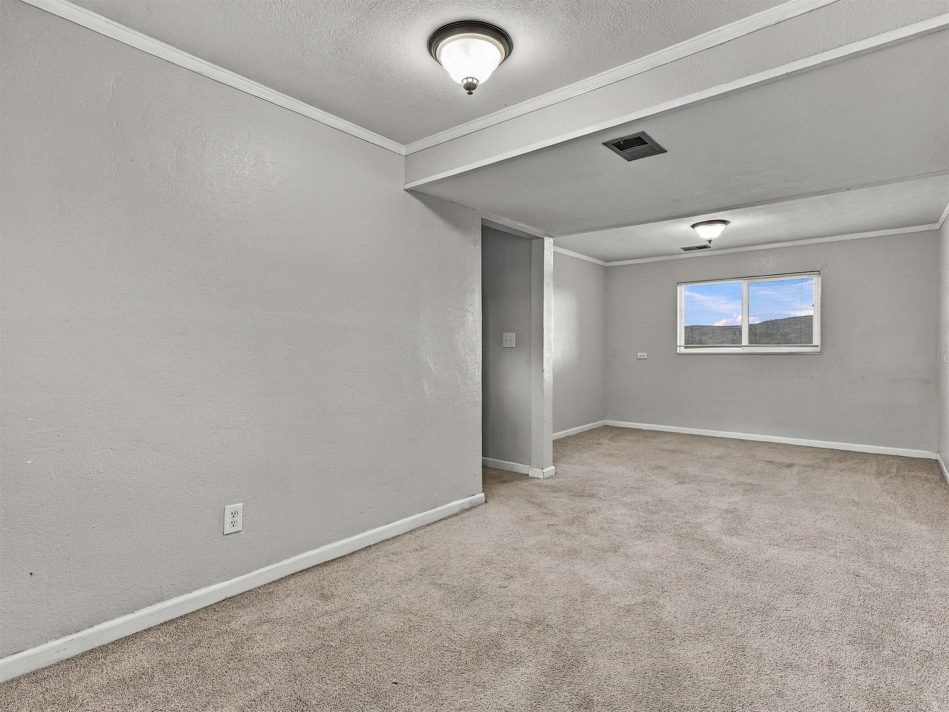 246 Middle Street Property Photo 15