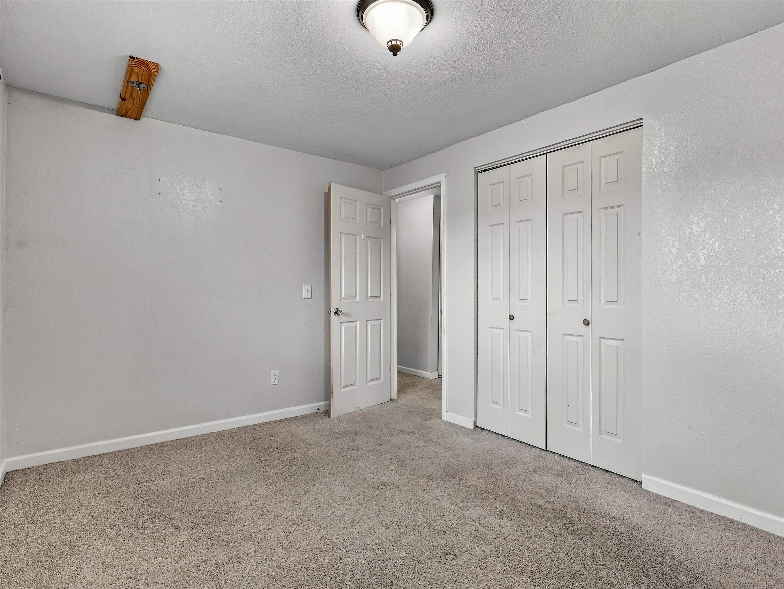 246 Middle Street Property Photo 18