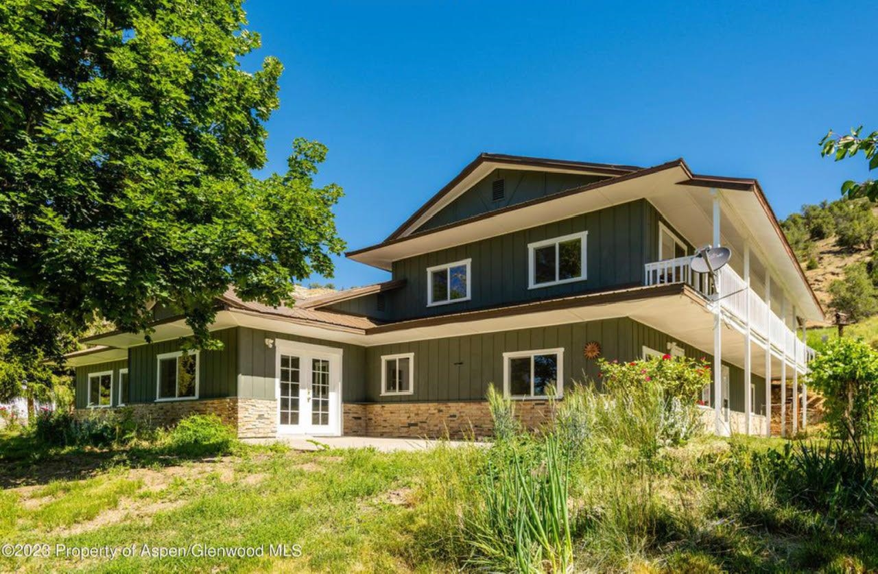 6123 Peach Valley Road Property Photo 1