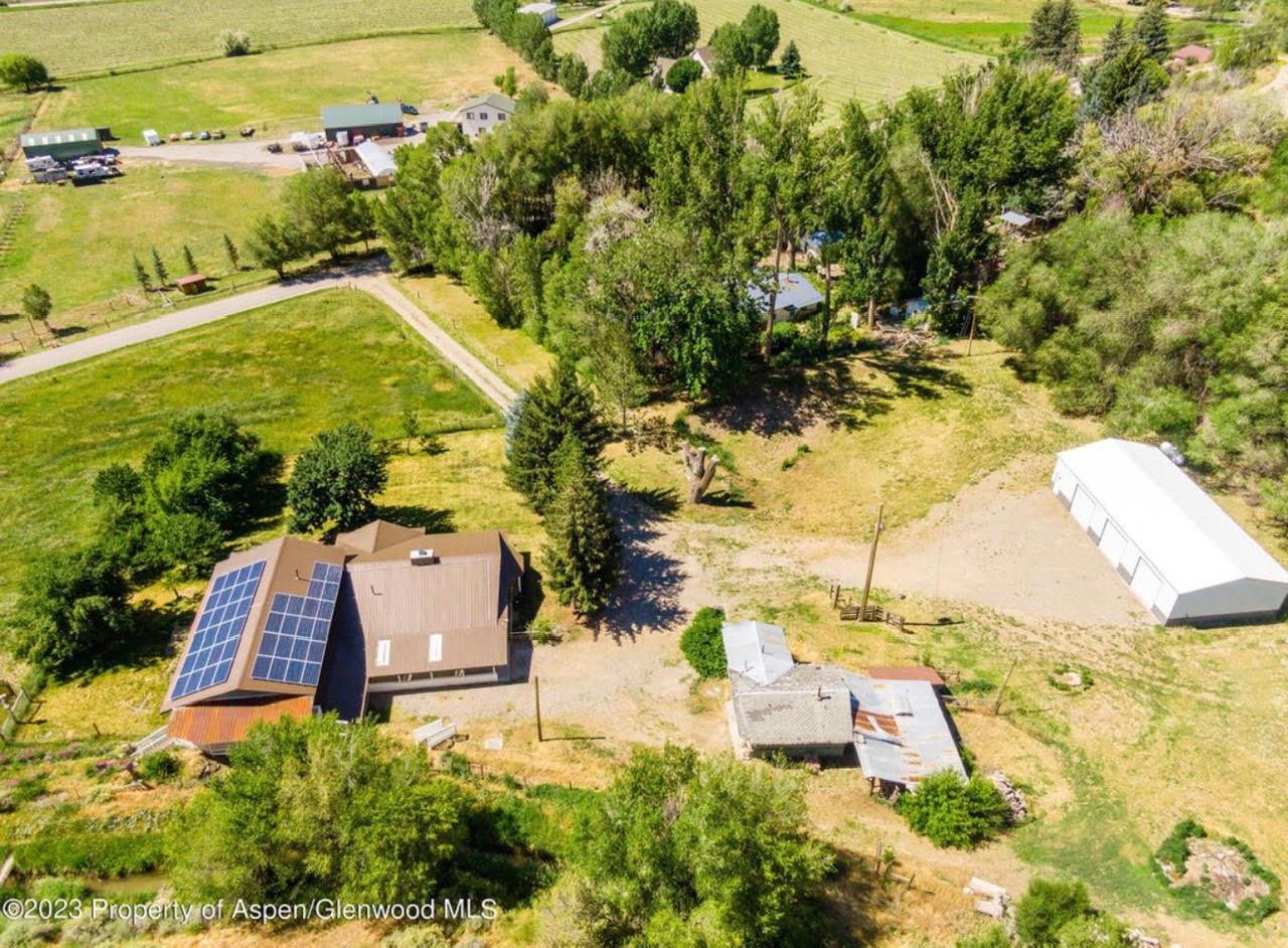 6123 Peach Valley Road Property Photo 2