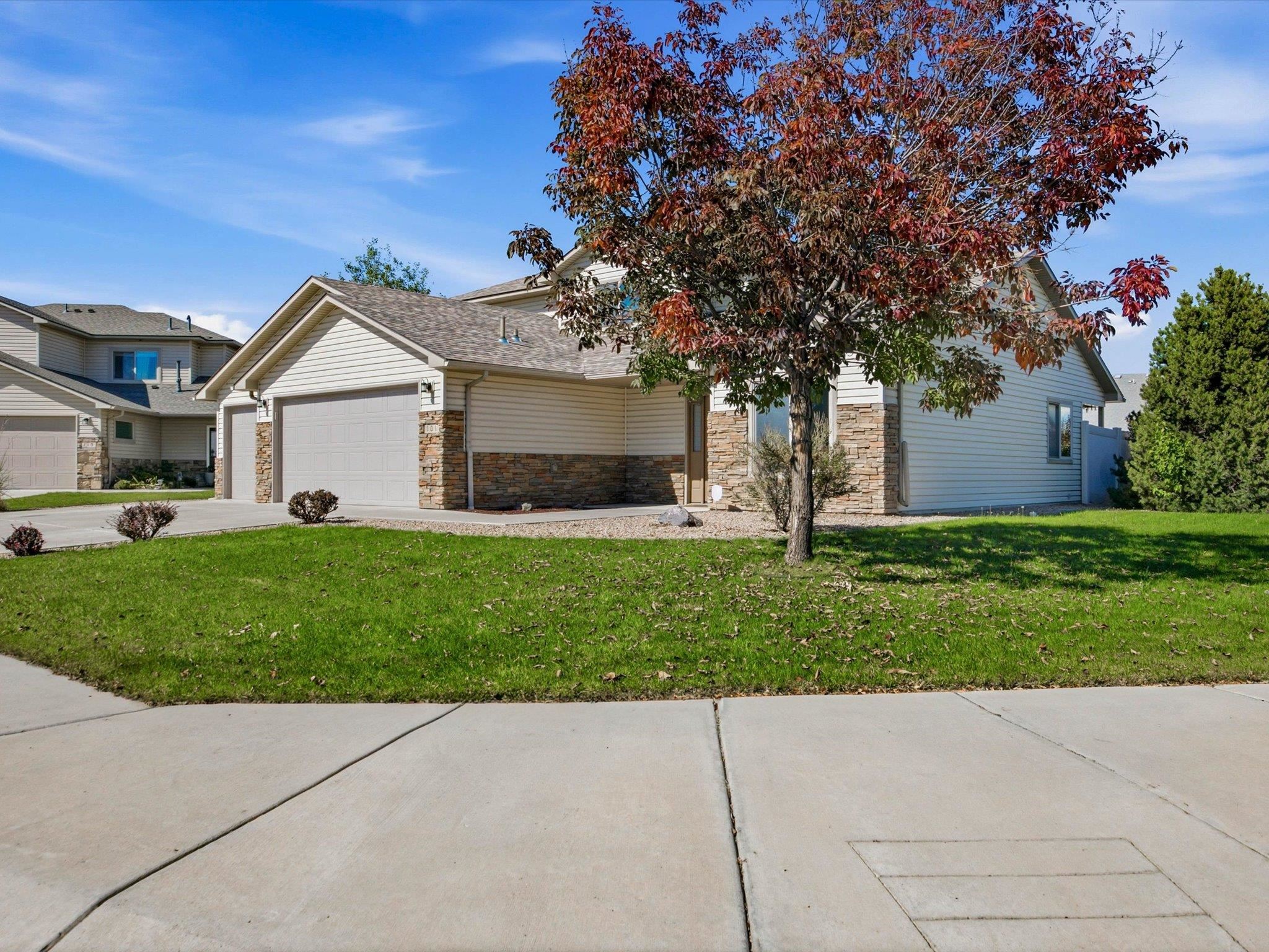 101 Altimont Court Property Photo 3