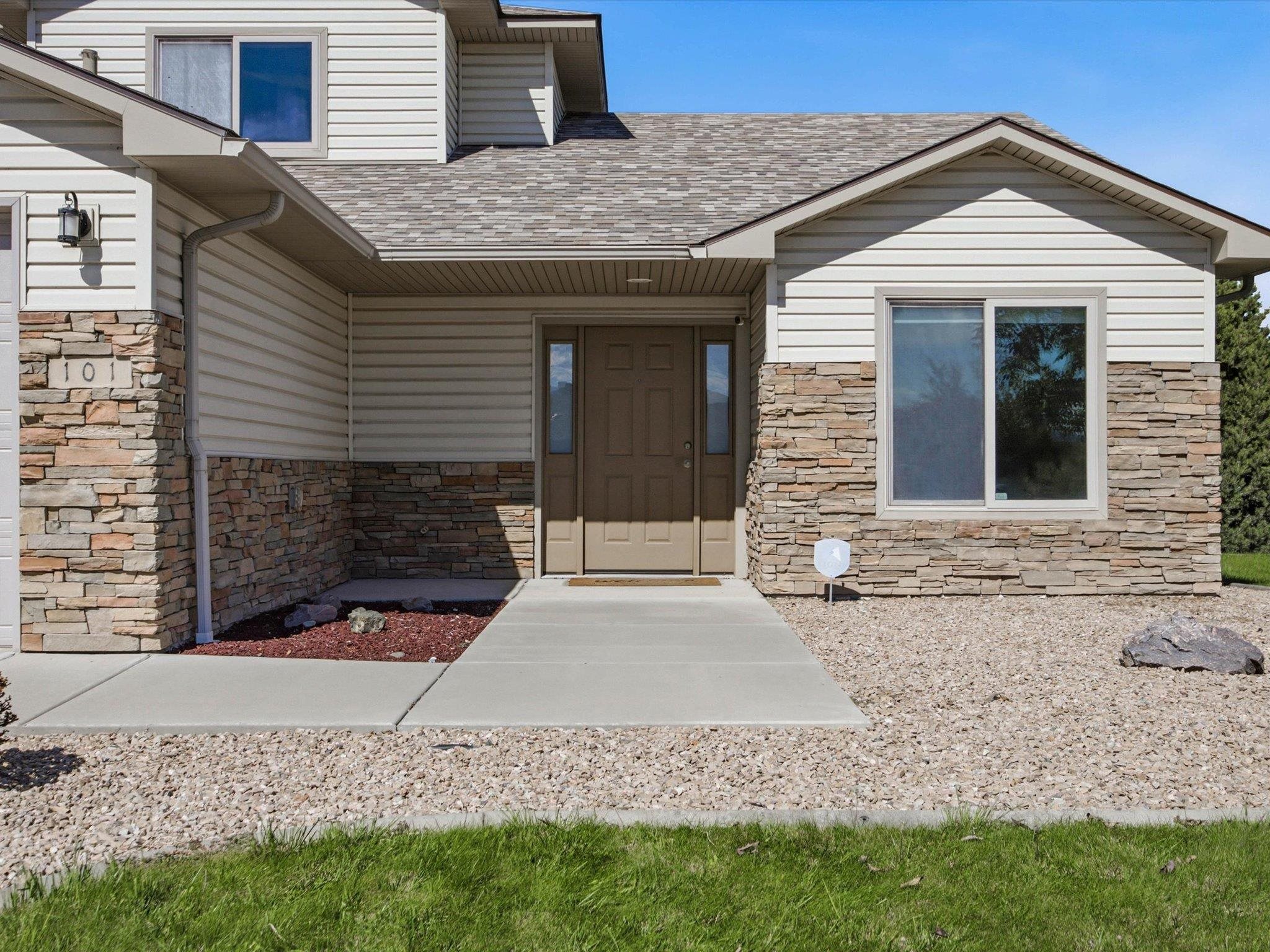101 Altimont Court Property Photo 4