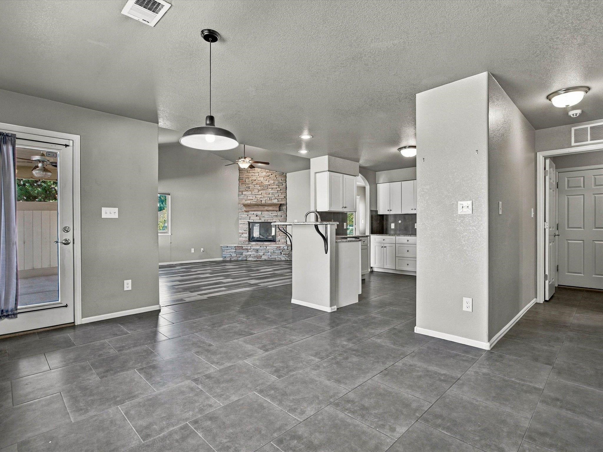 101 Altimont Court Property Photo 12