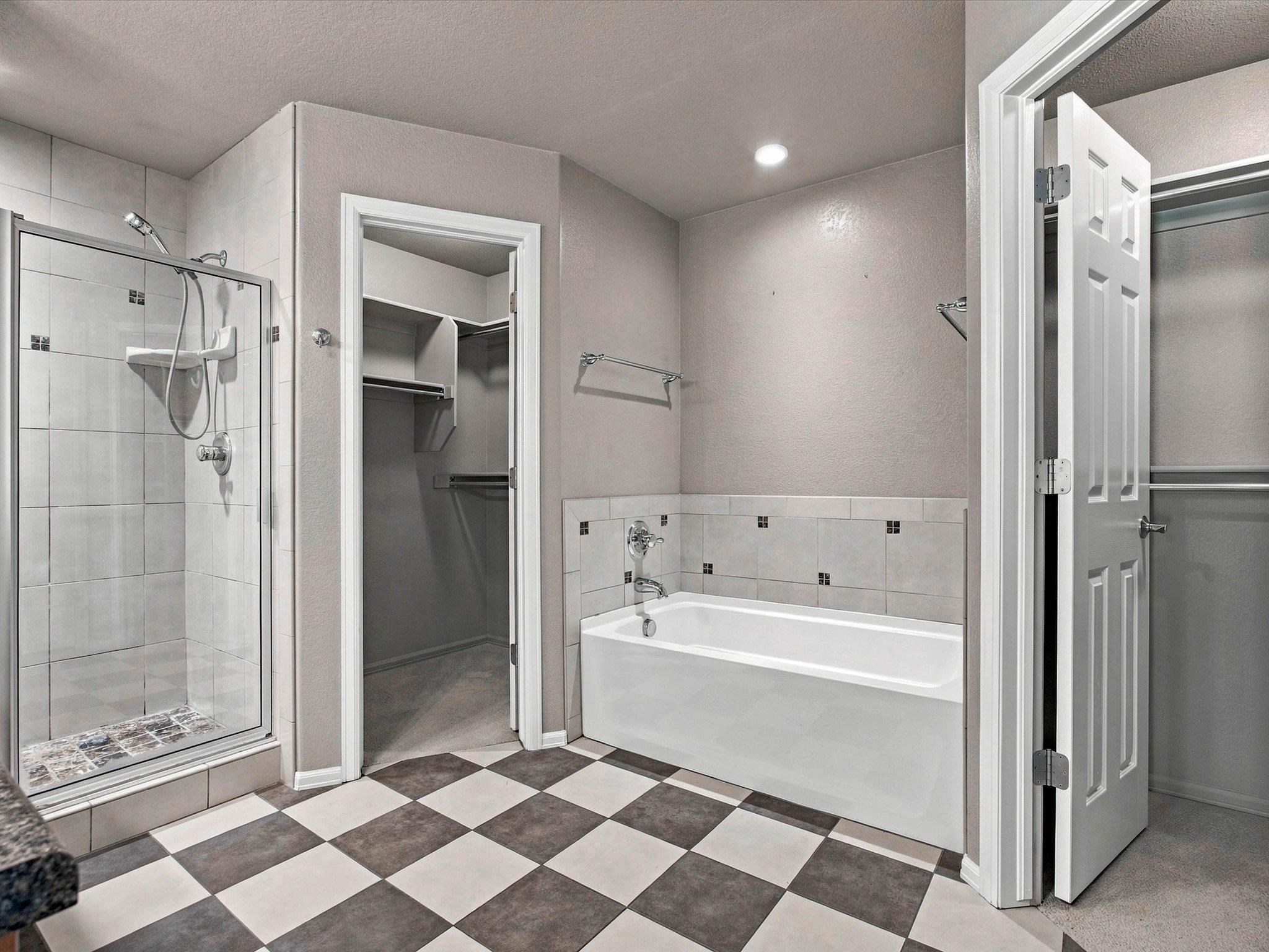 101 Altimont Court Property Photo 16