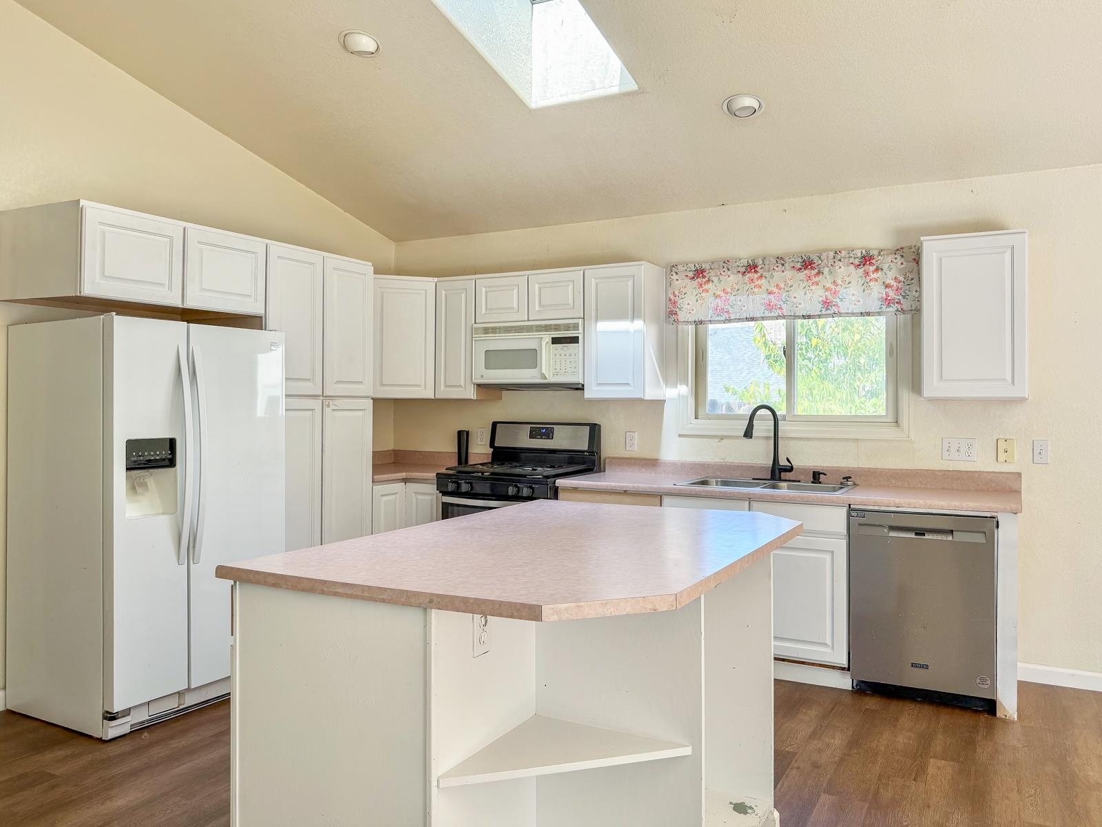 100 Juniper Lane Property Photo 8
