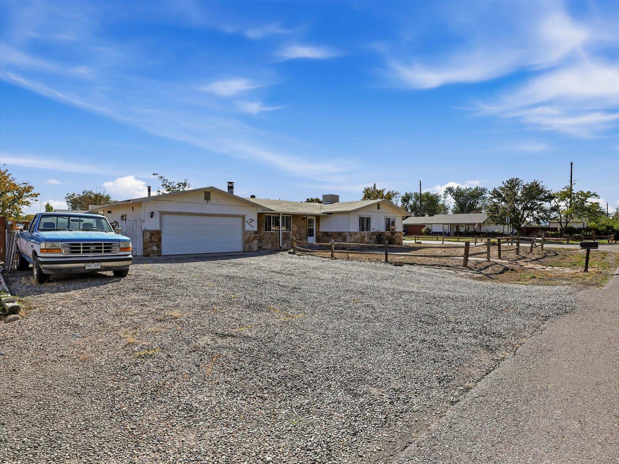 3205 D 3/4 Road Property Photo 2