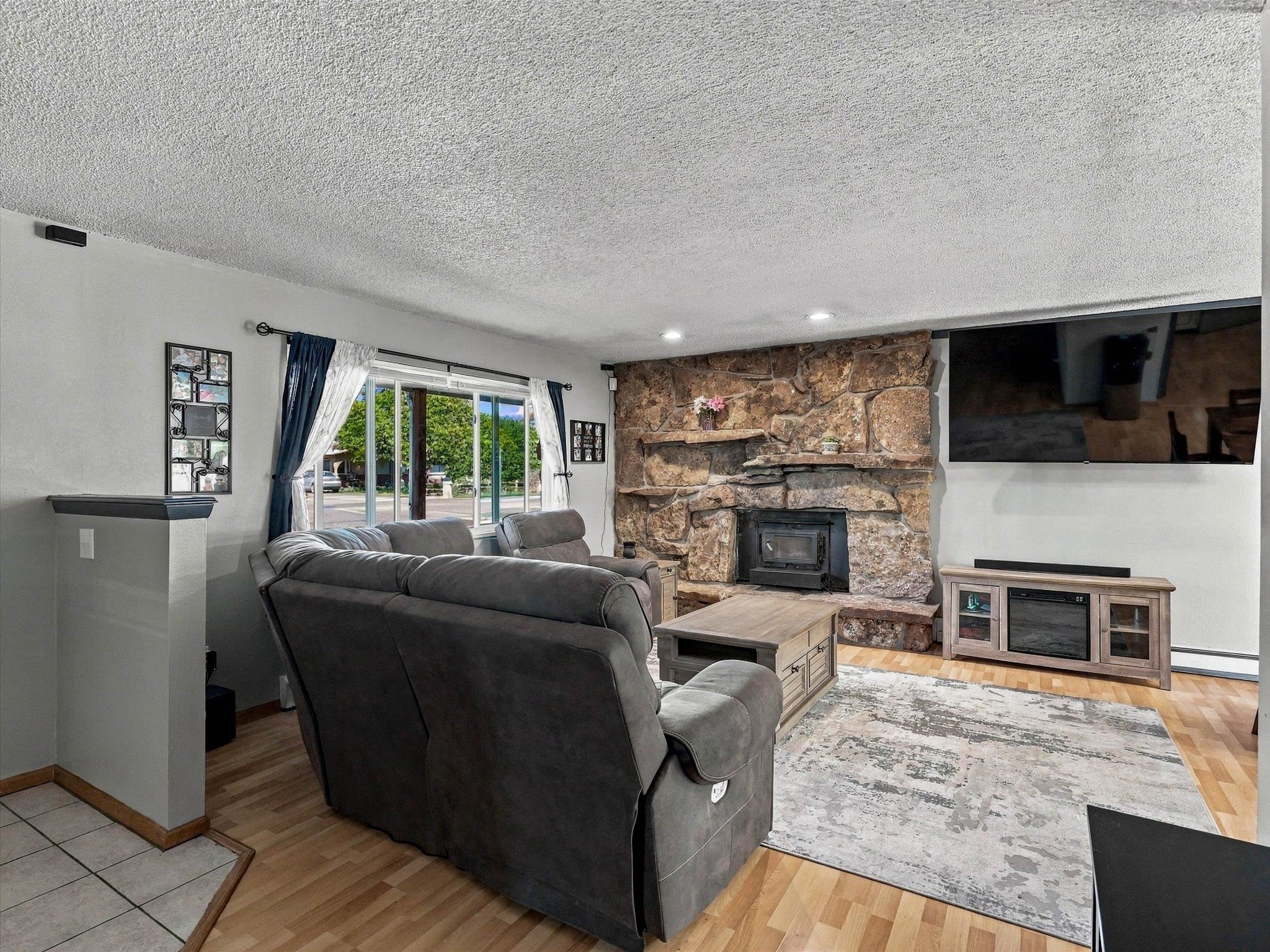 3205 D 3/4 Road Property Photo 6