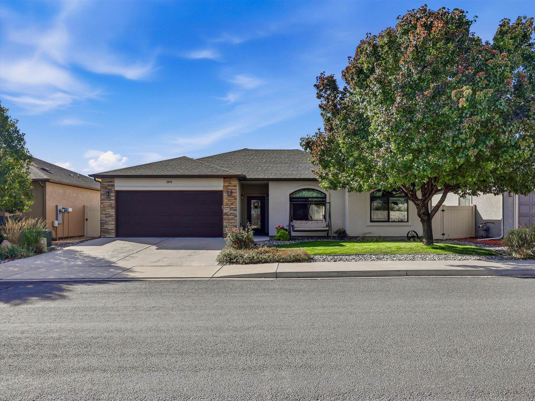 2913 Brodick Way Property Photo 1