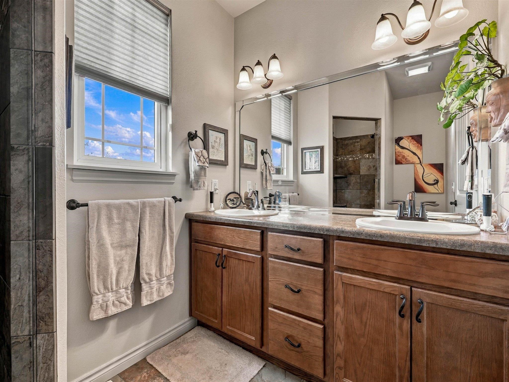 2913 Brodick Way Property Photo 16