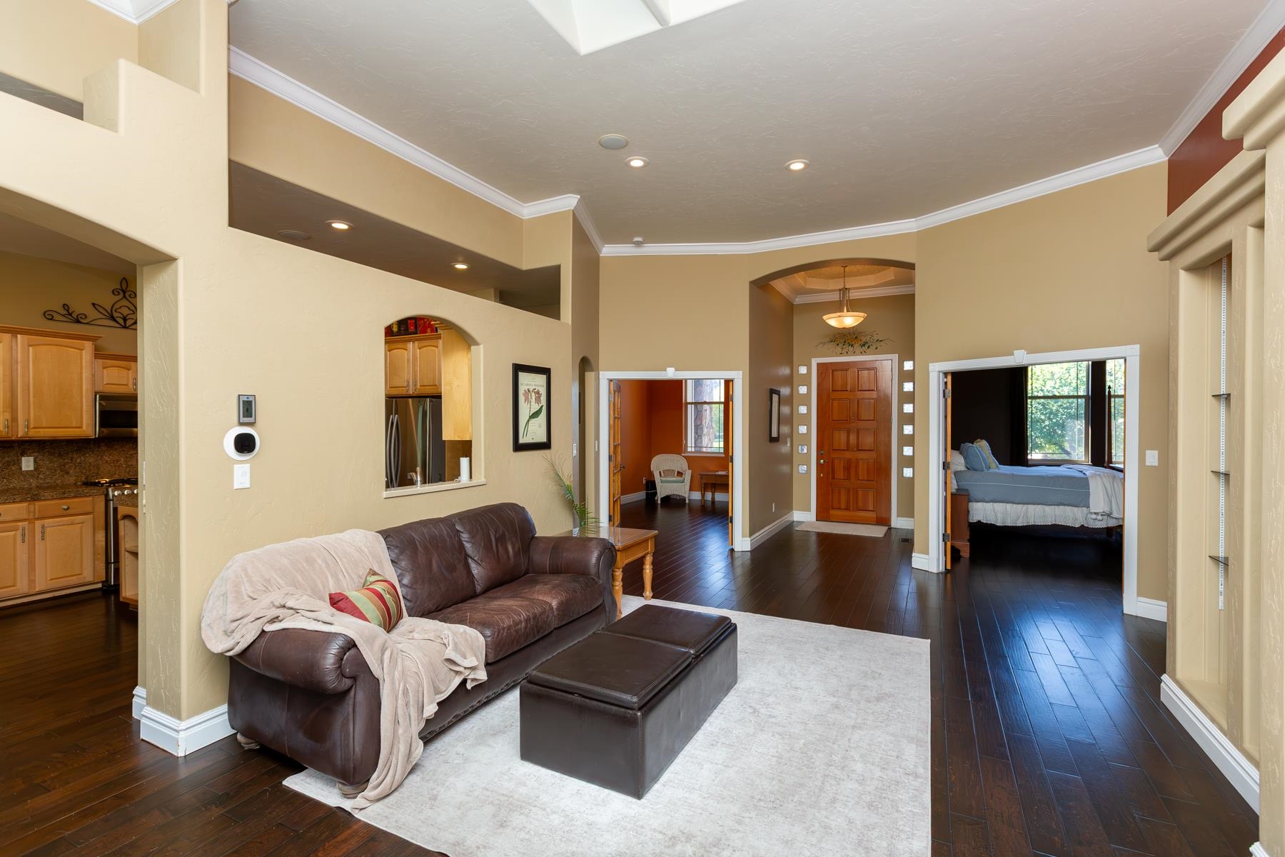 448 Tuscany Court Property Photo 4