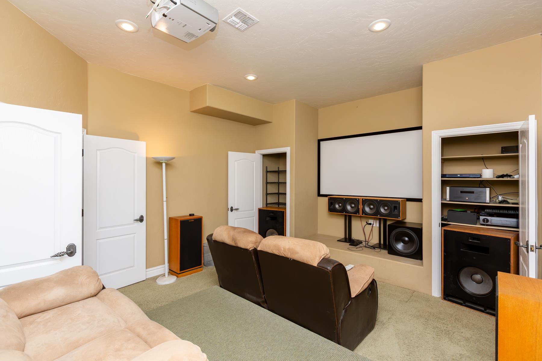 448 Tuscany Court Property Photo 14