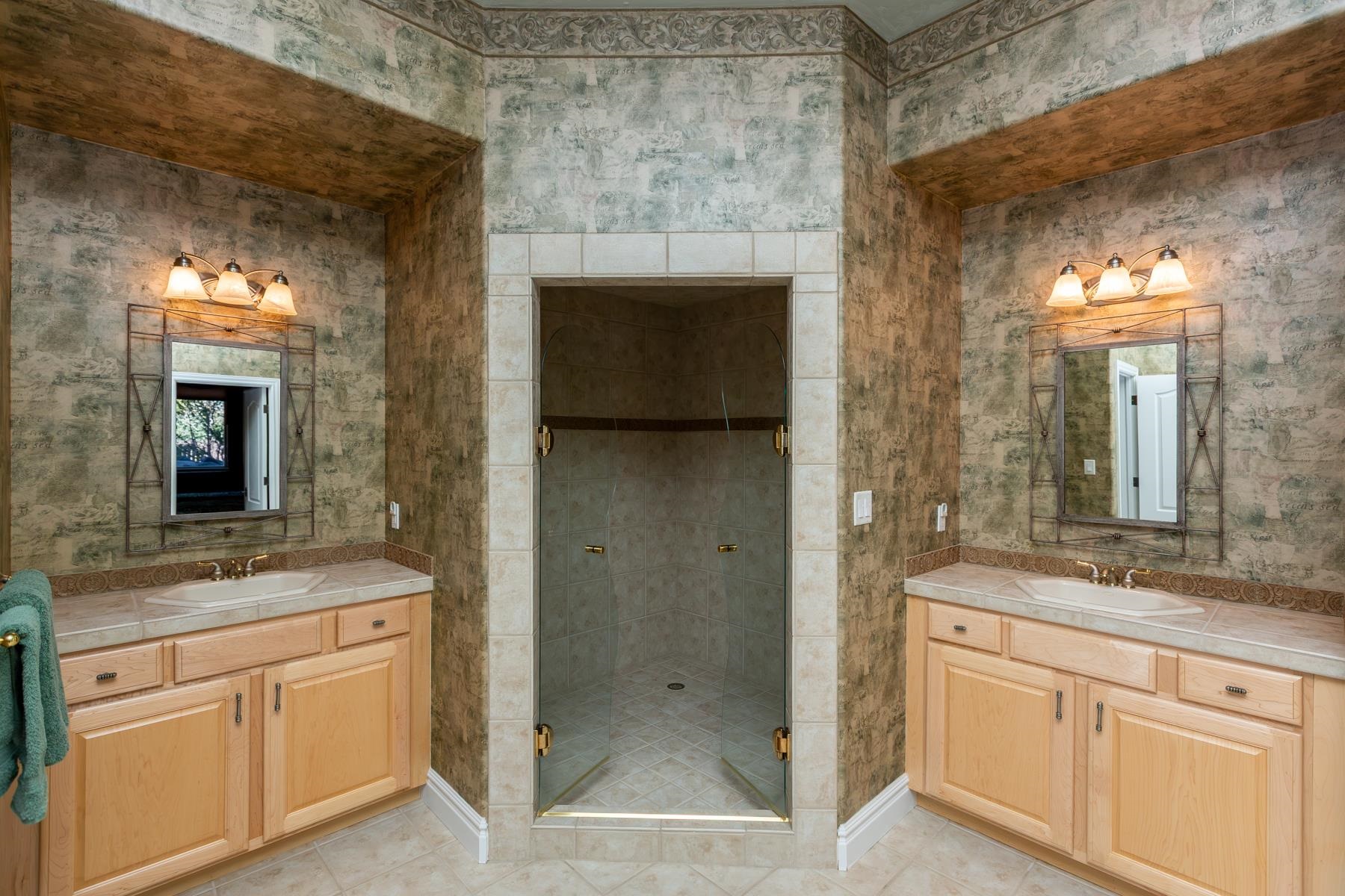 448 Tuscany Court Property Photo 16