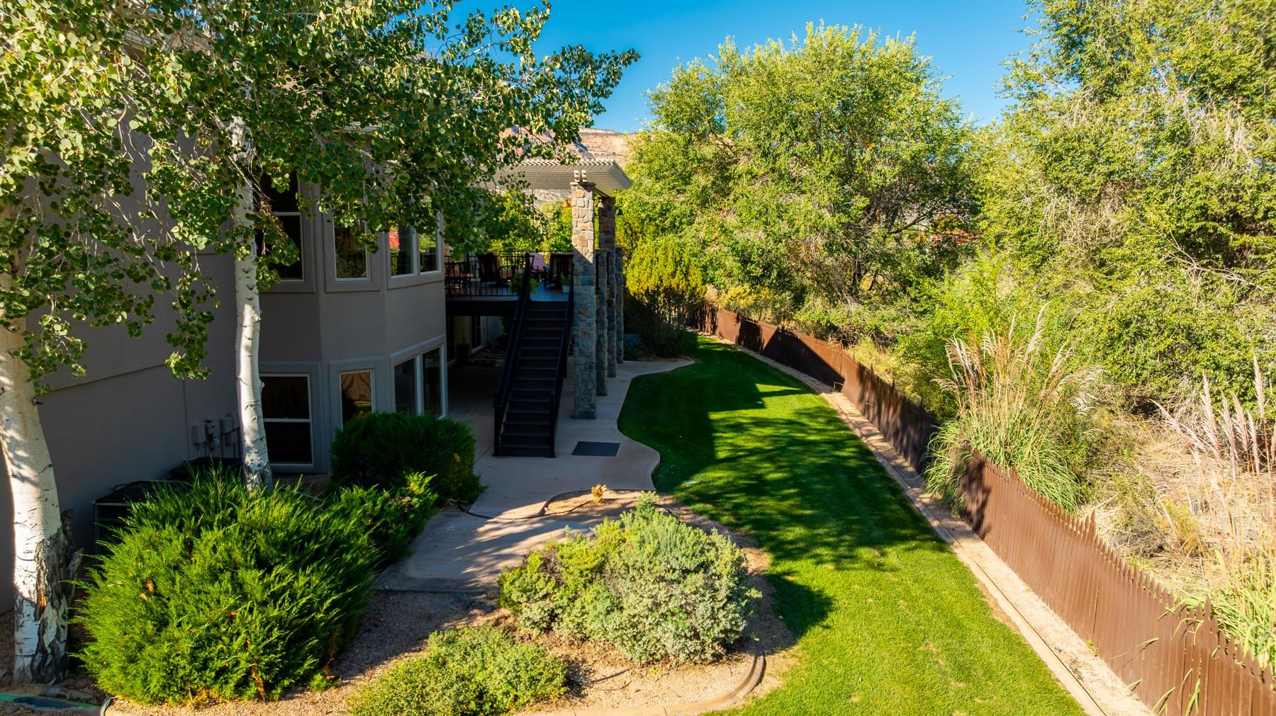 448 Tuscany Court Property Photo 28
