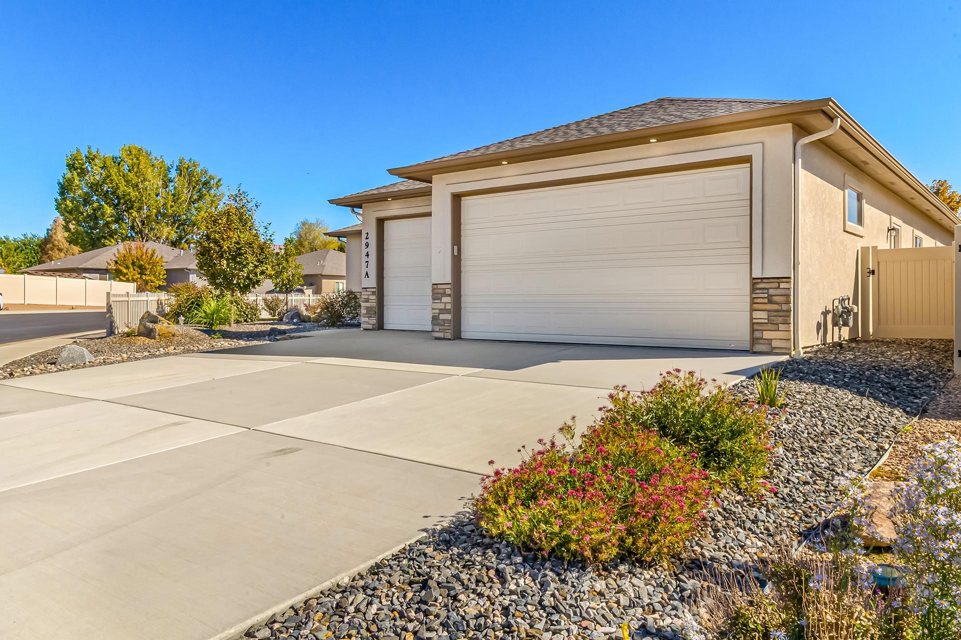 2947 Brodick Way Property Photo 5