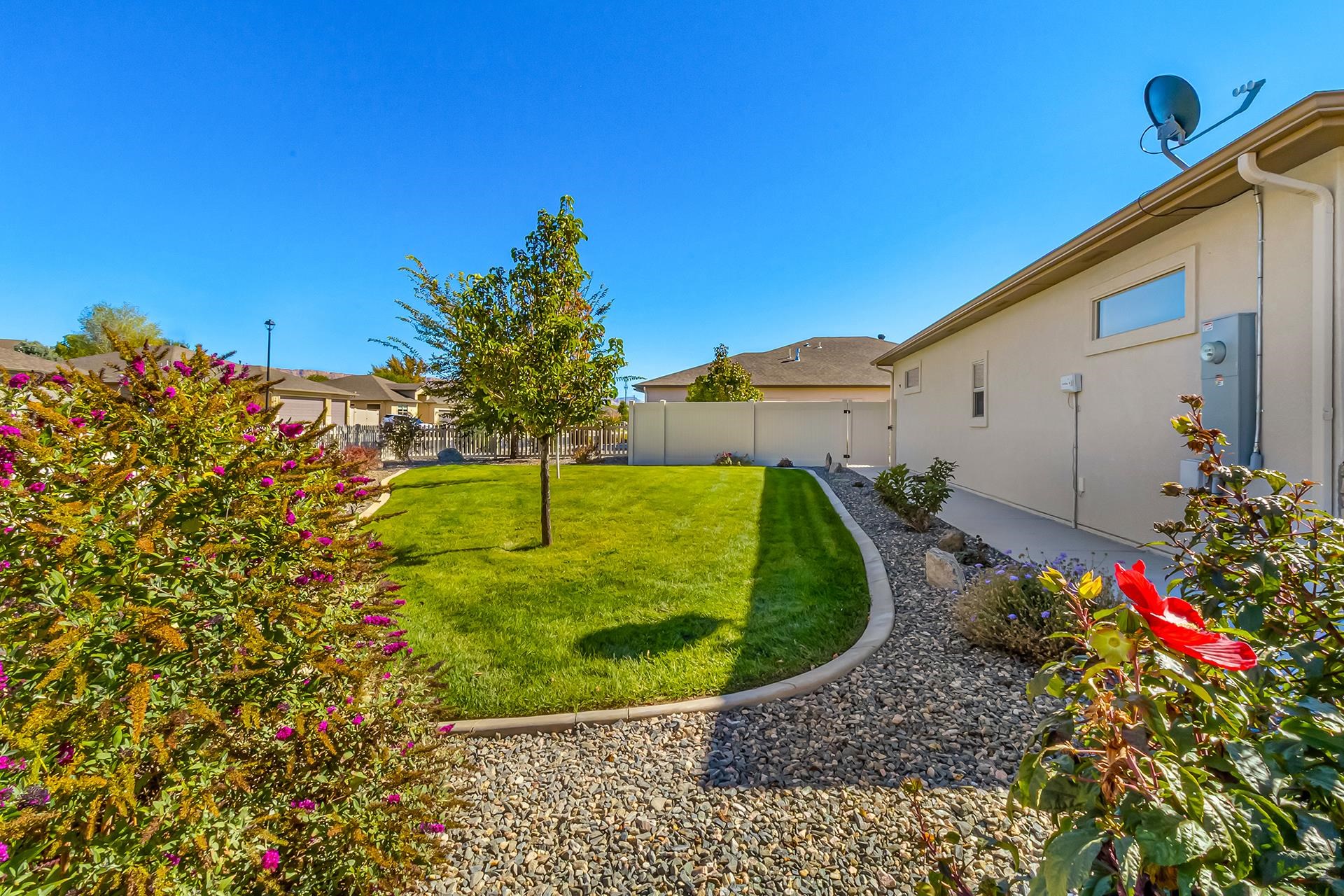 2947 Brodick Way Property Photo 6