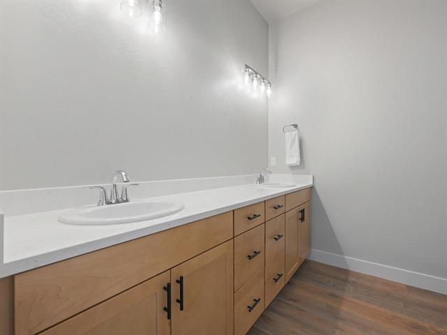 392 W Ridges Boulevard Property Photo 21
