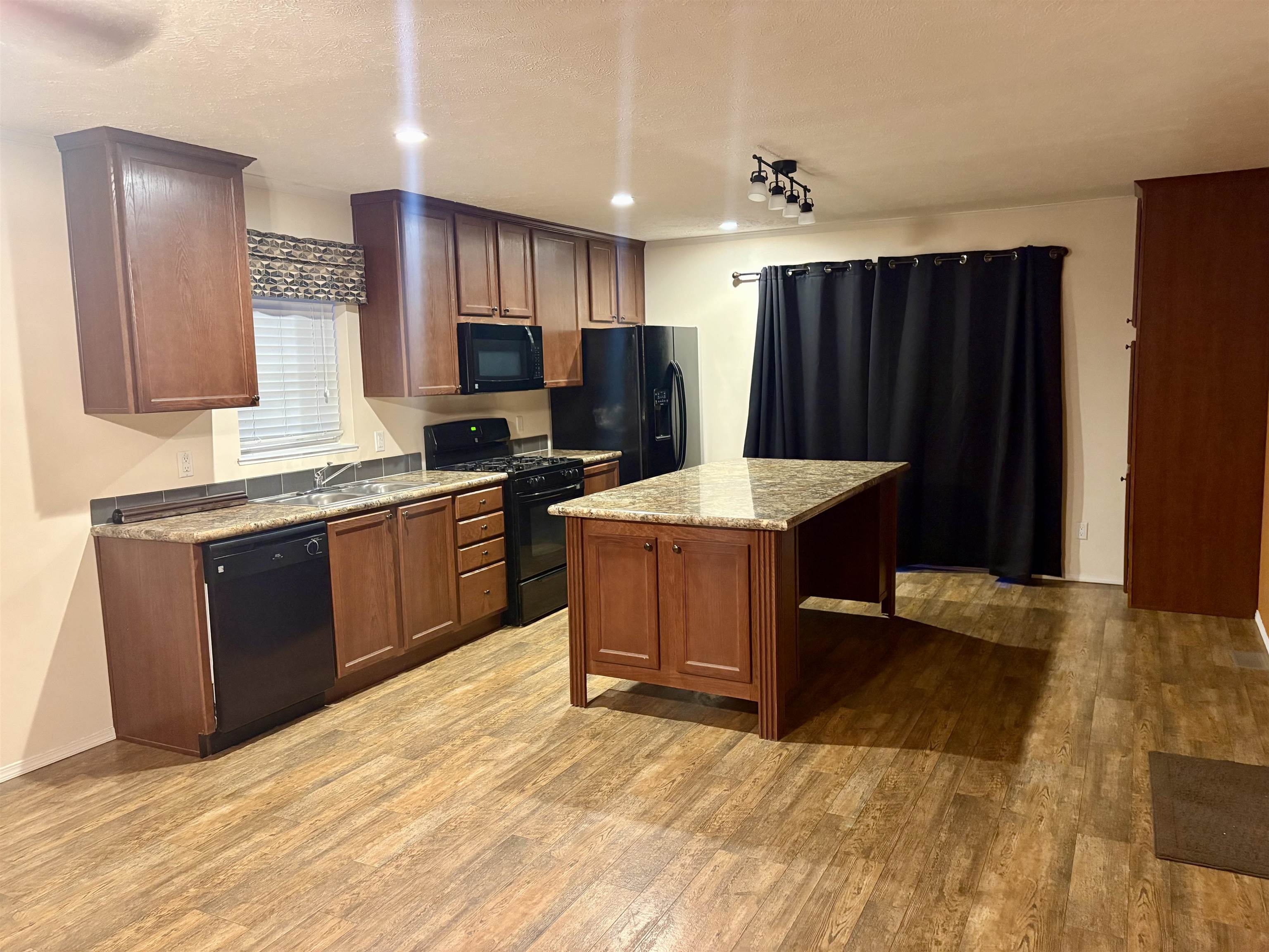 424 32 Road Property Photo 9