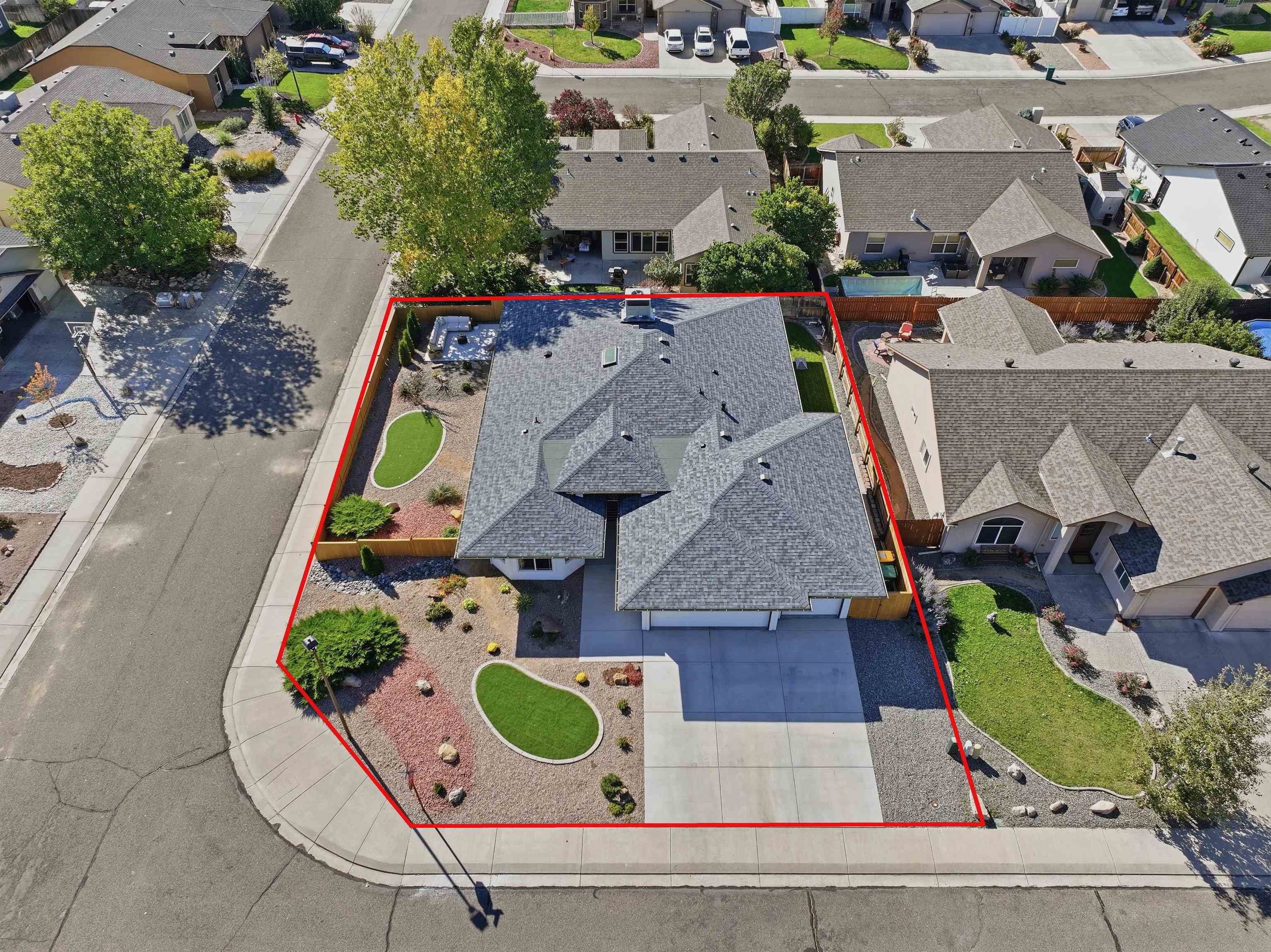 954 Azurite Drive Property Photo 4