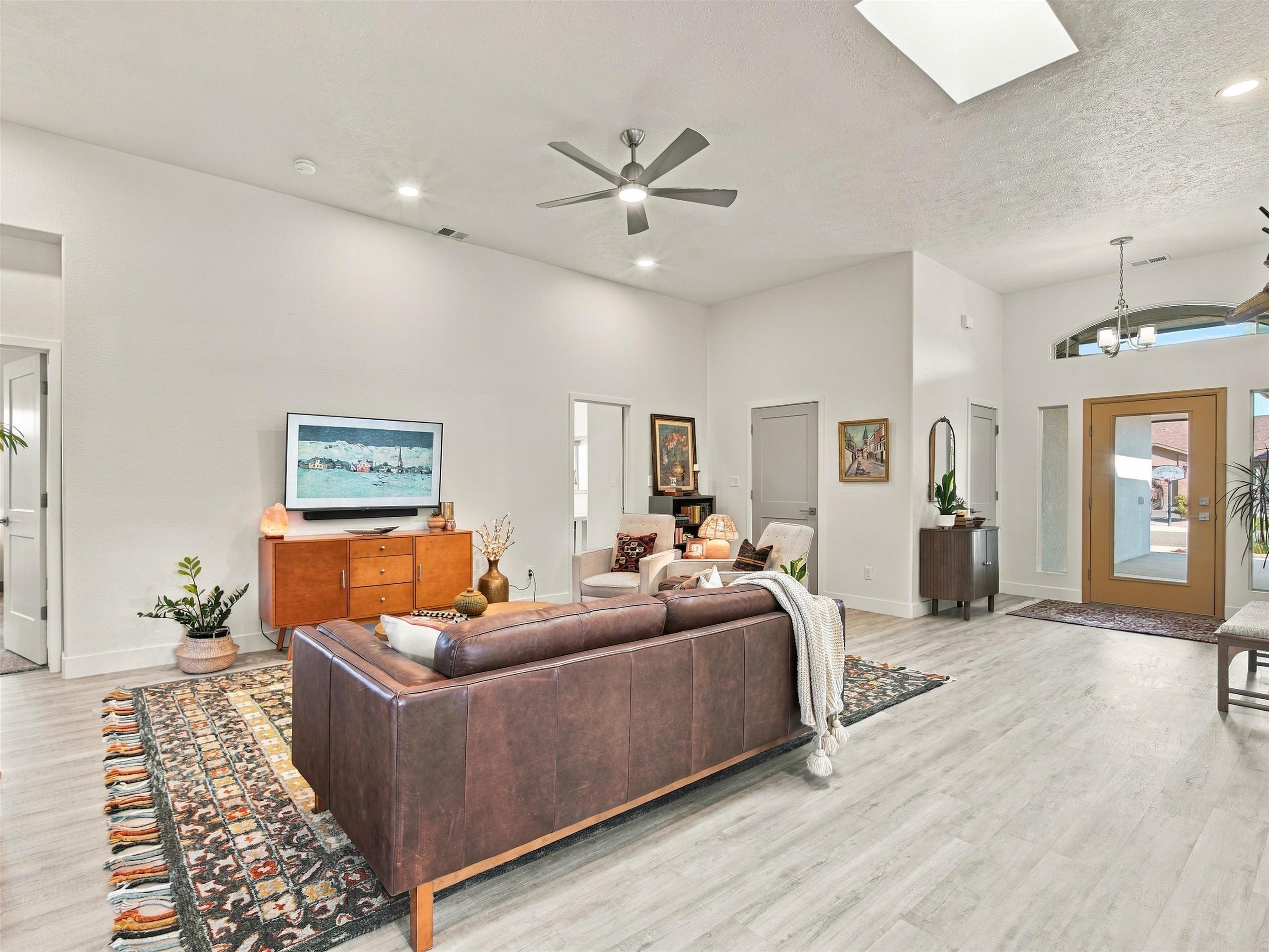 954 Azurite Drive Property Photo 11