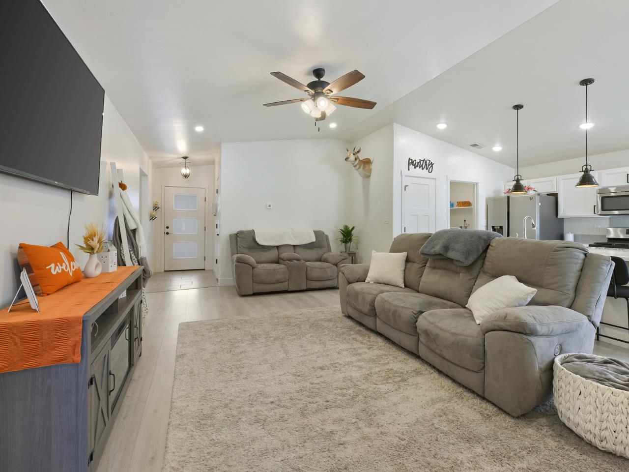 577 Redwing Lane Property Photo 4