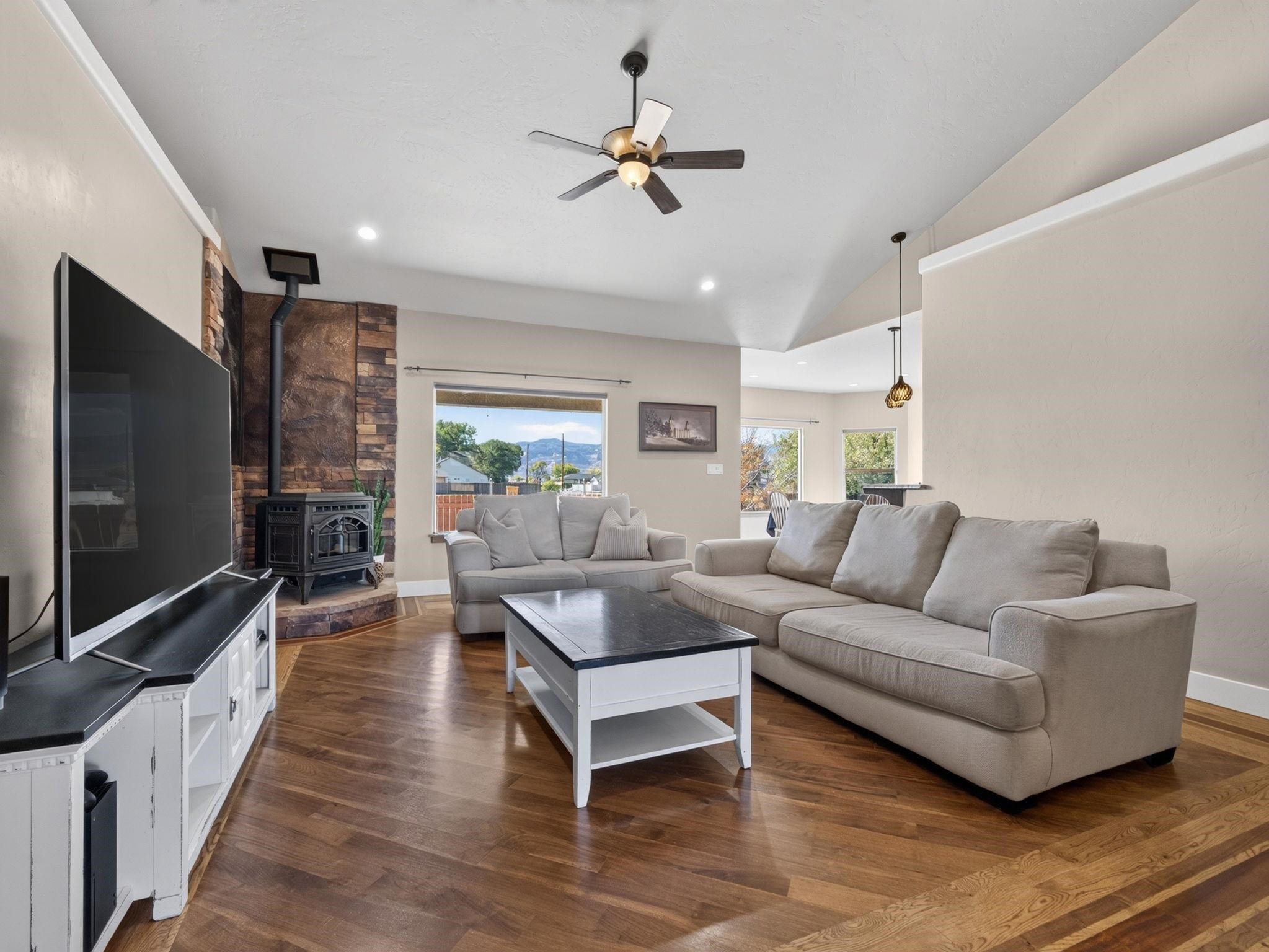 1501 Powis Lane Property Photo 8