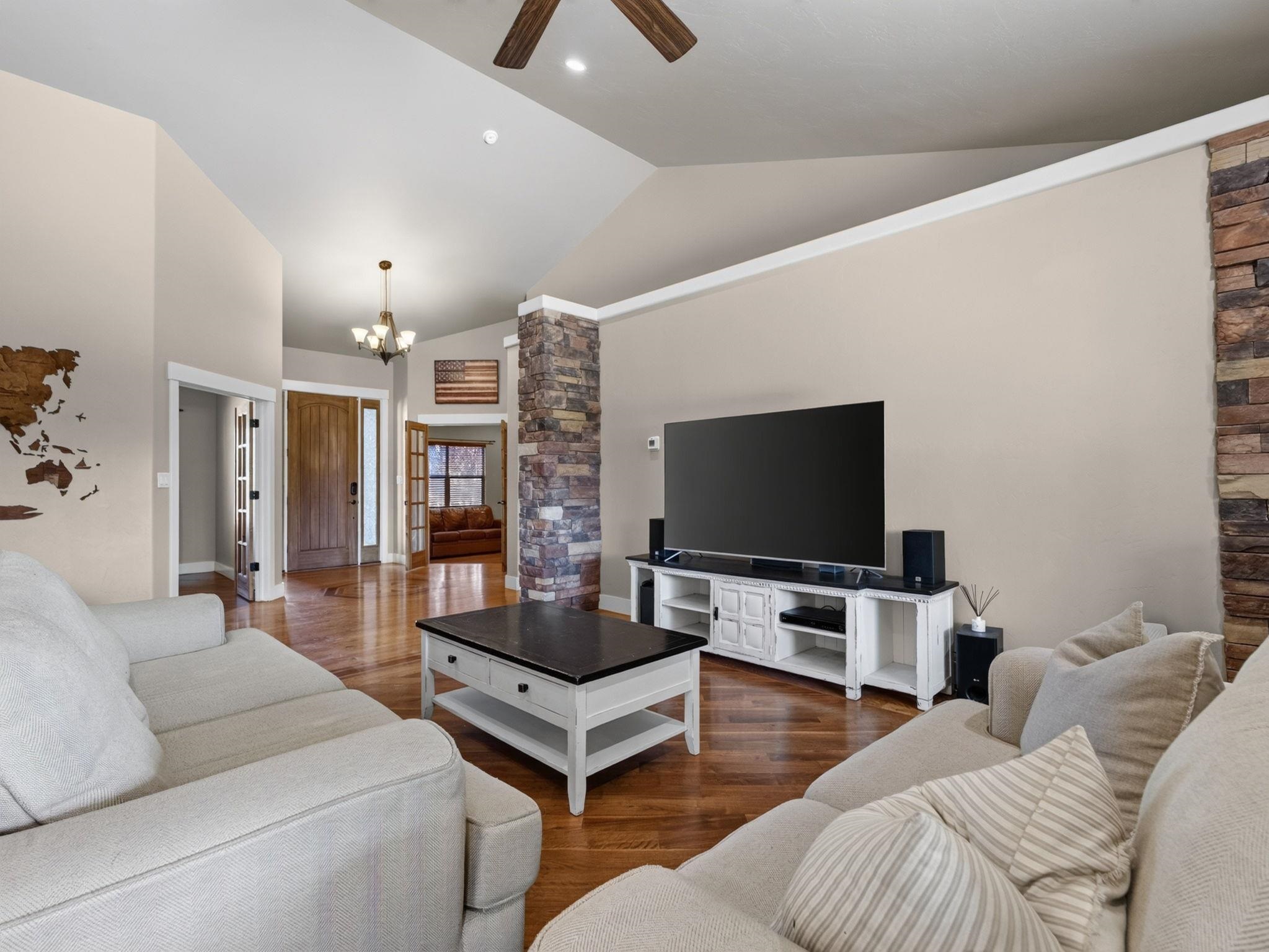 1501 Powis Lane Property Photo 9