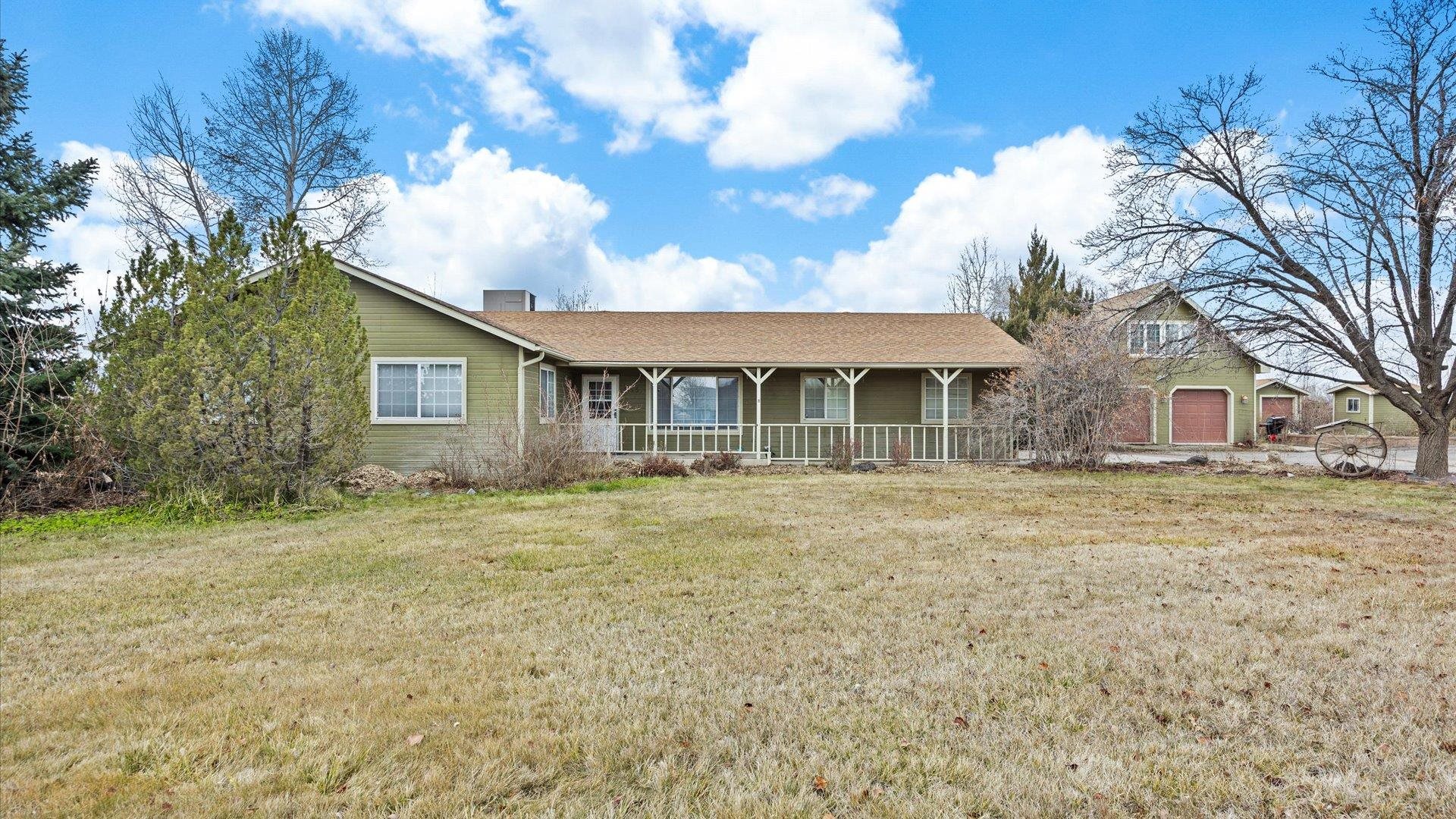 1195 17 1/2 Road Property Photo 2