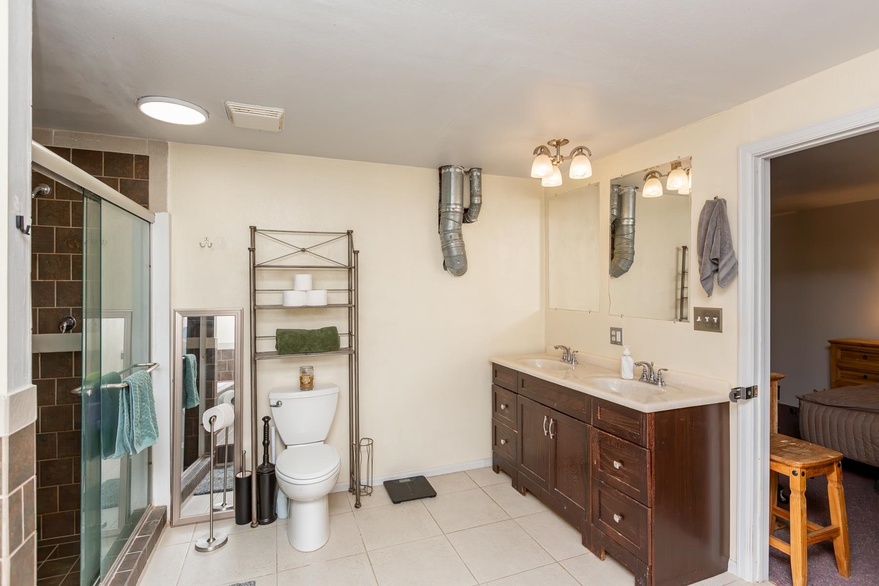257 Nashua Court Property Photo 13