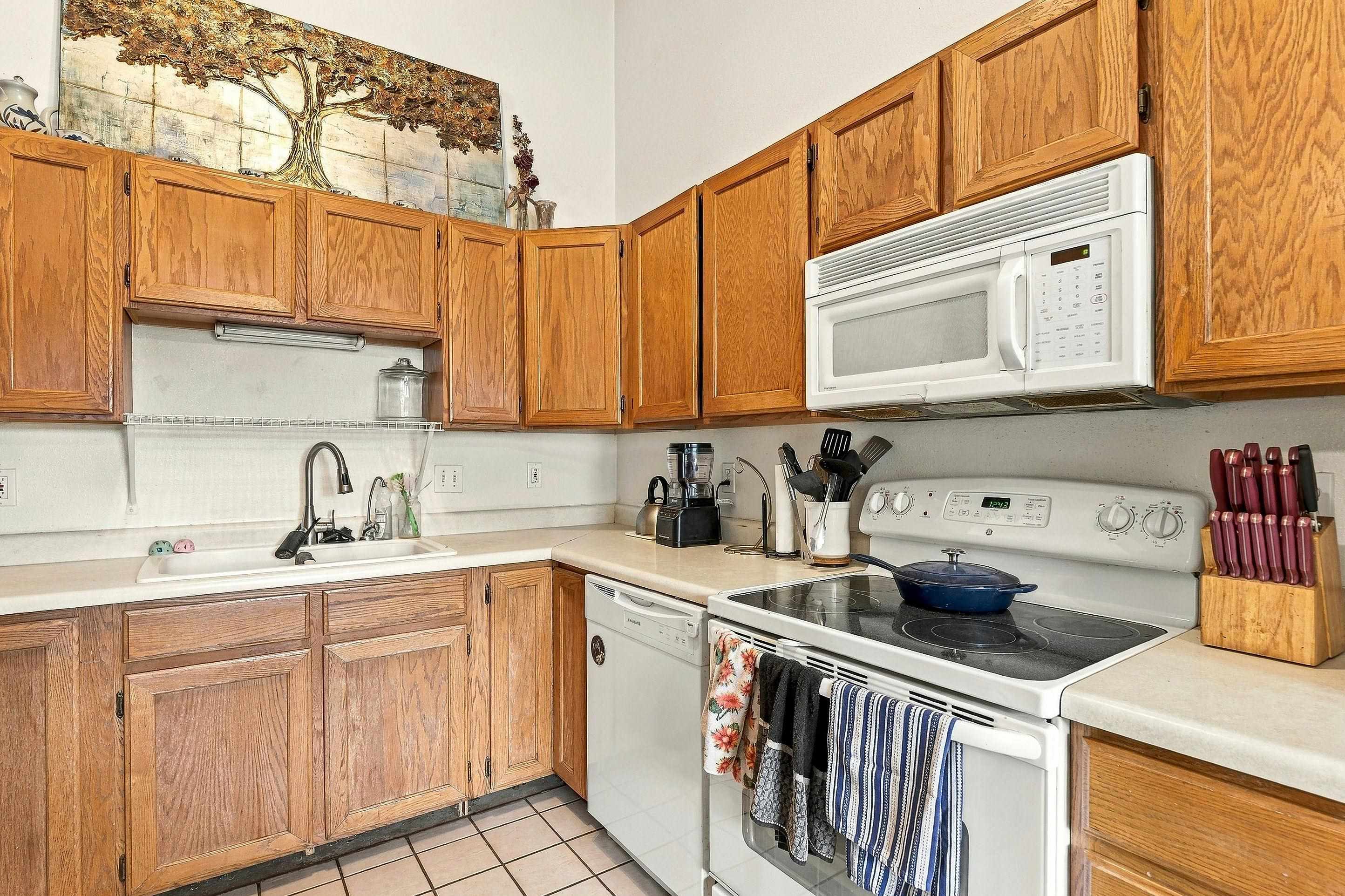 559 W Willow Court Property Photo 10