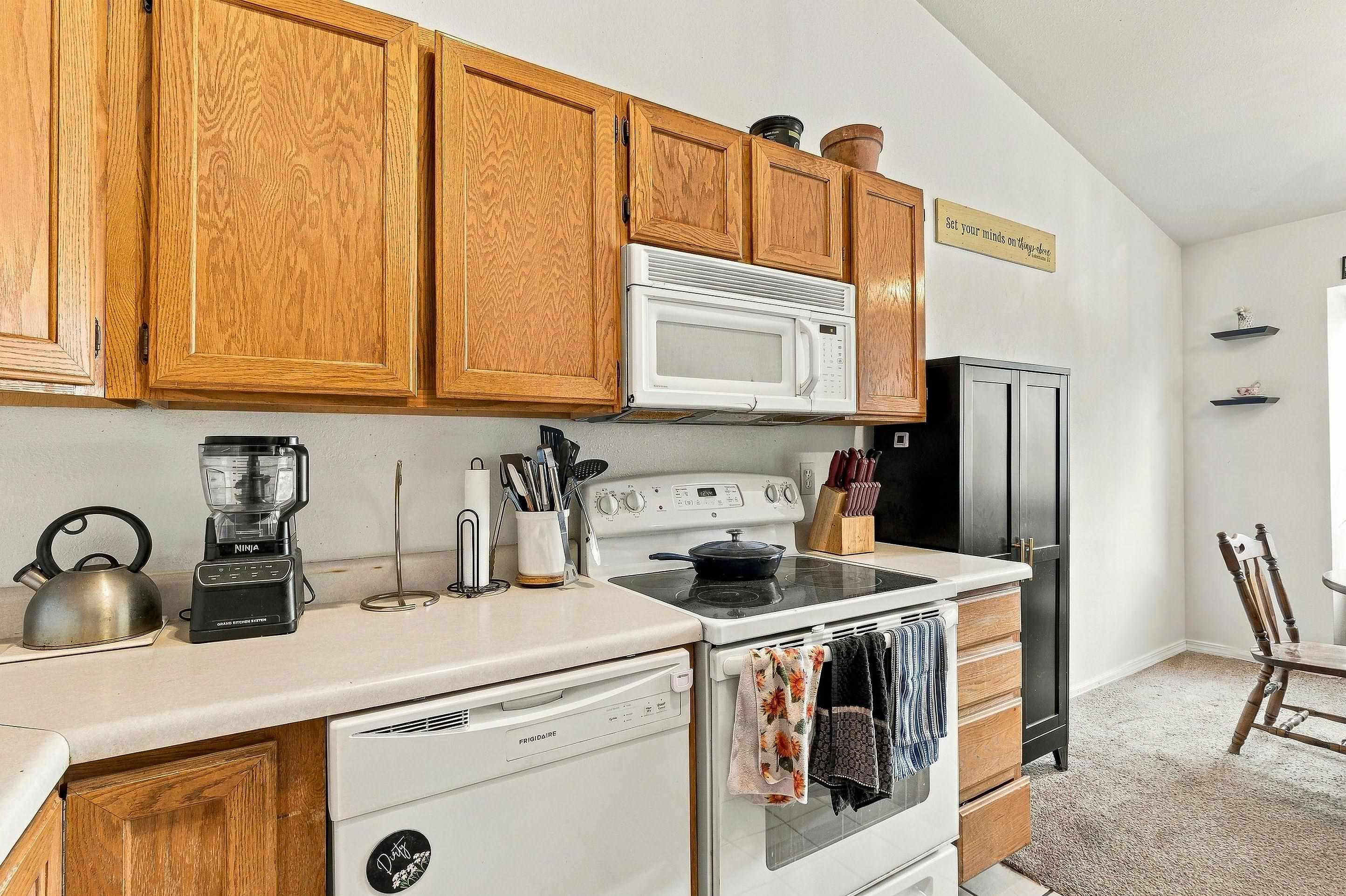 559 W Willow Court Property Photo 11