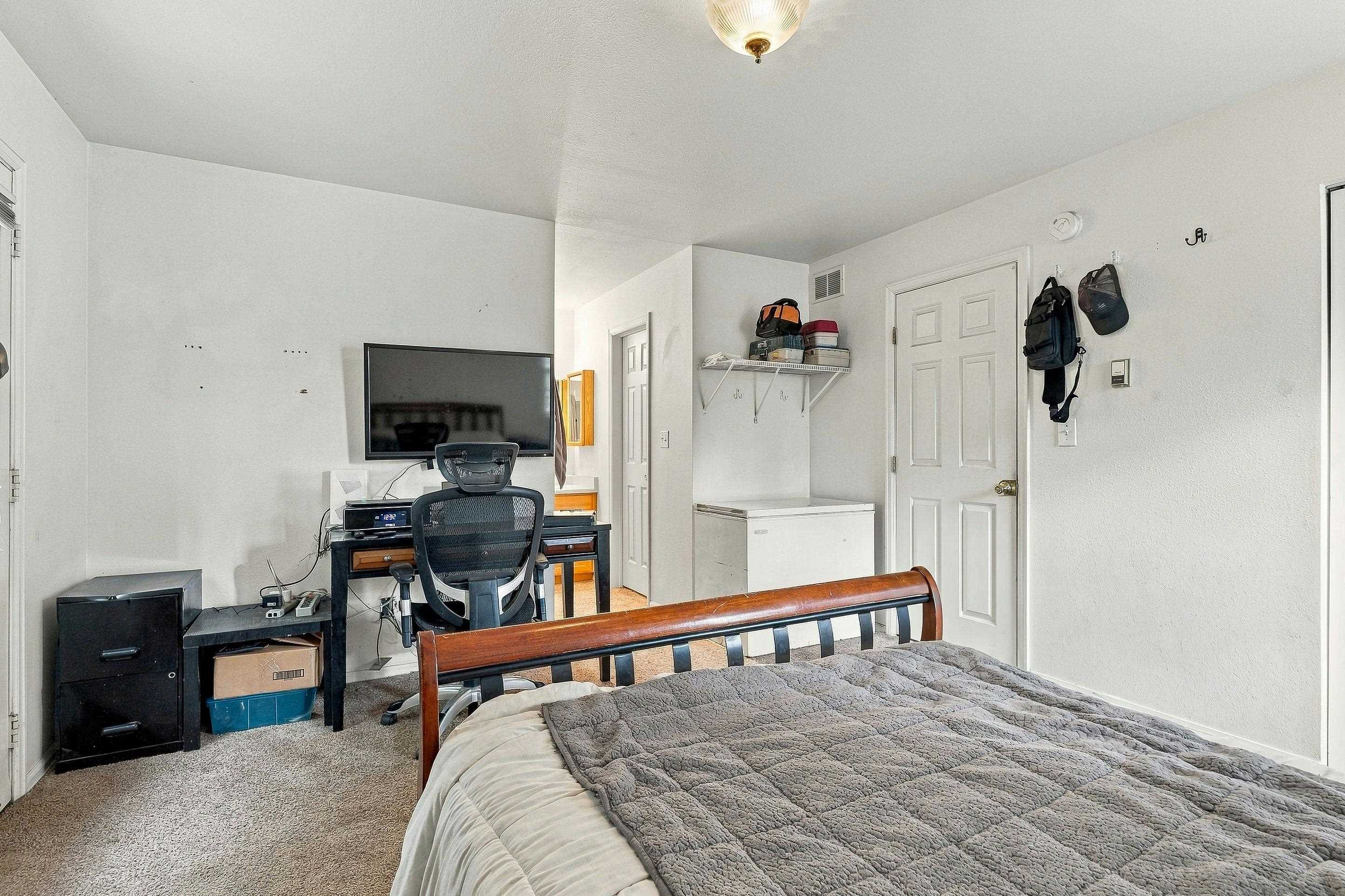559 W Willow Court Property Photo 17