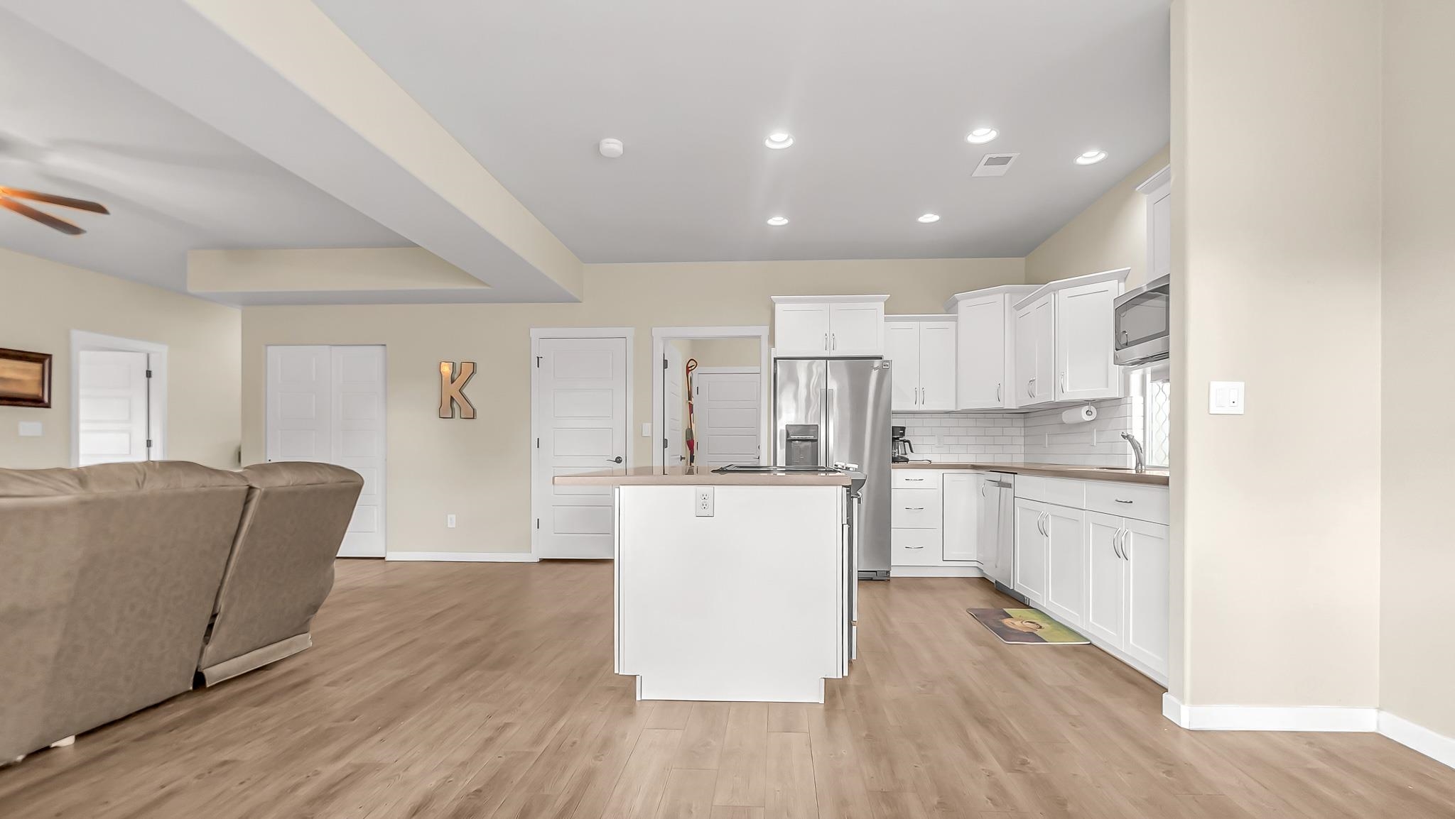 2477 Tiptop Avenue Property Photo 11