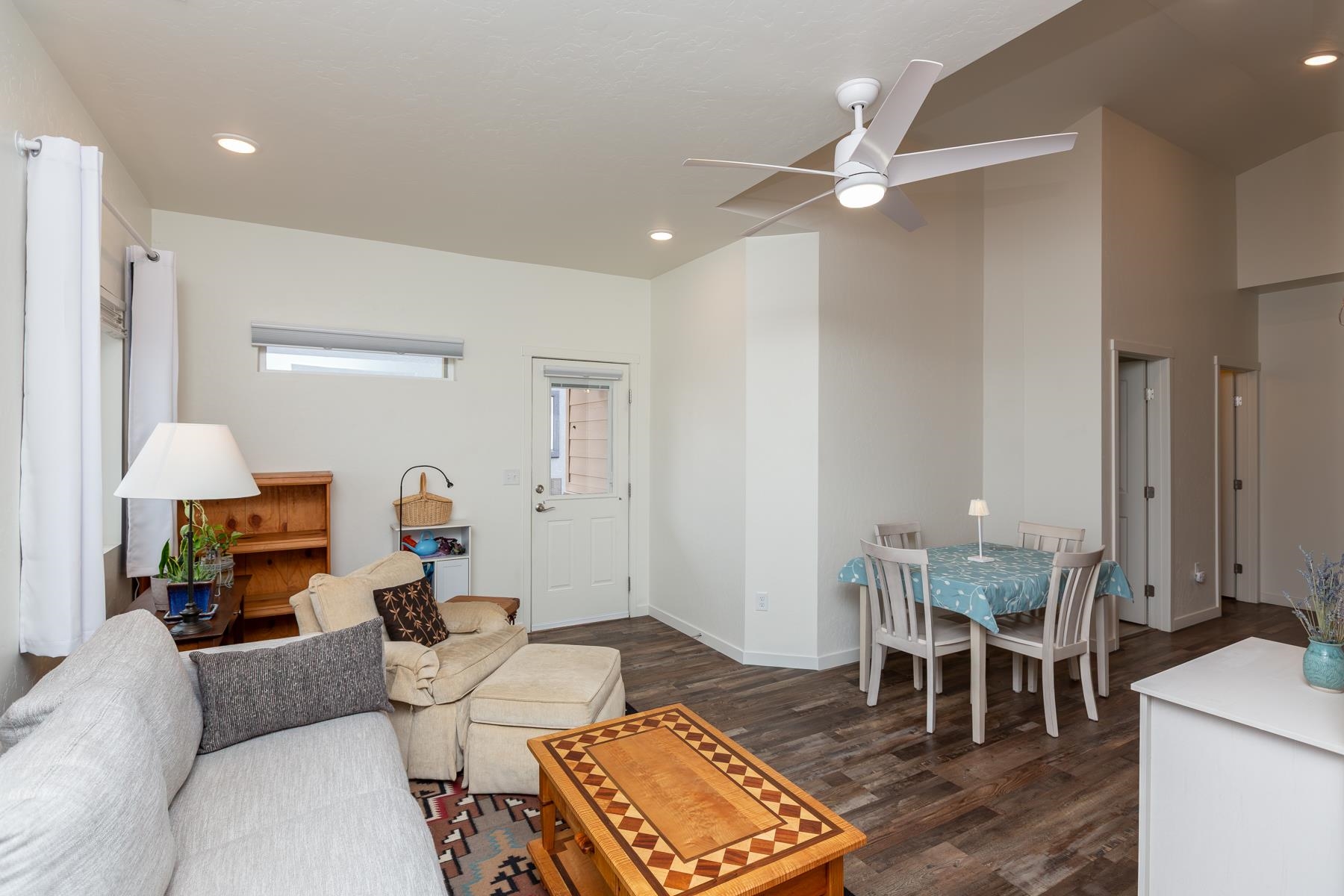 2352 Zion Canyon Avenue Property Photo 10