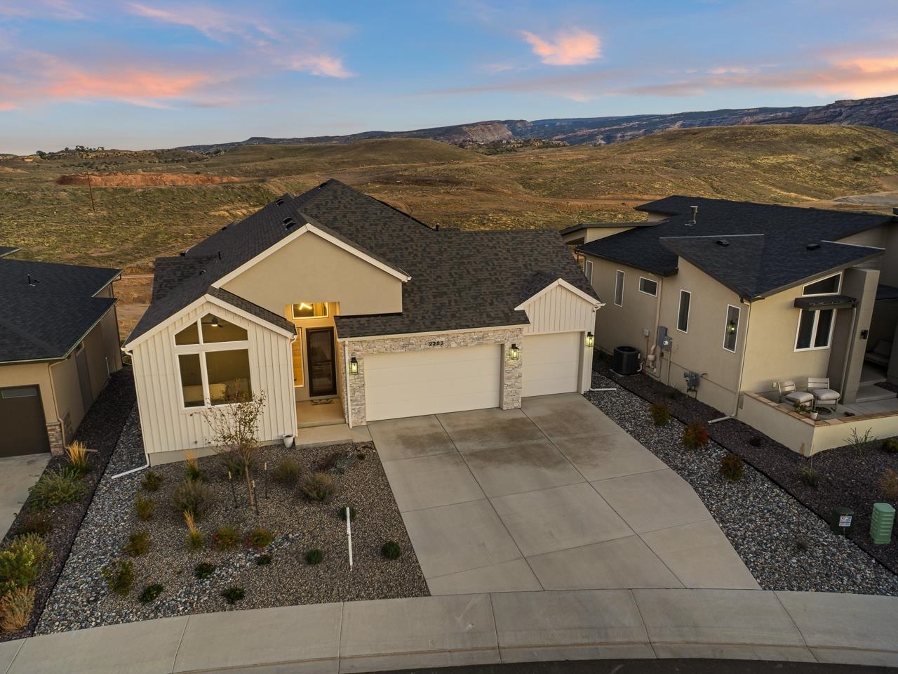2283 Culebra Peak Court Property Photo 1