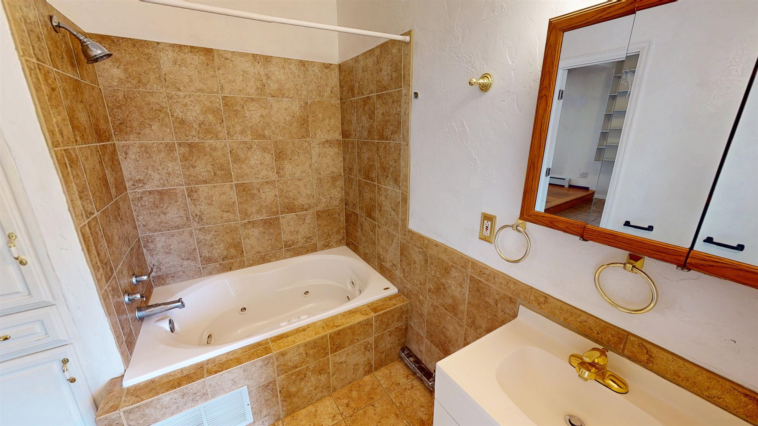20265123 Property Photo 16