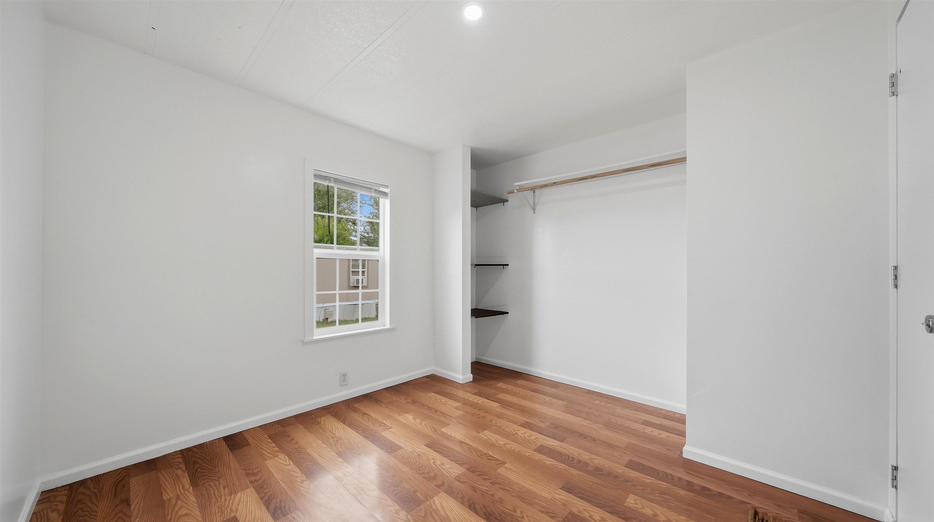 3268 E Road Property Photo 12