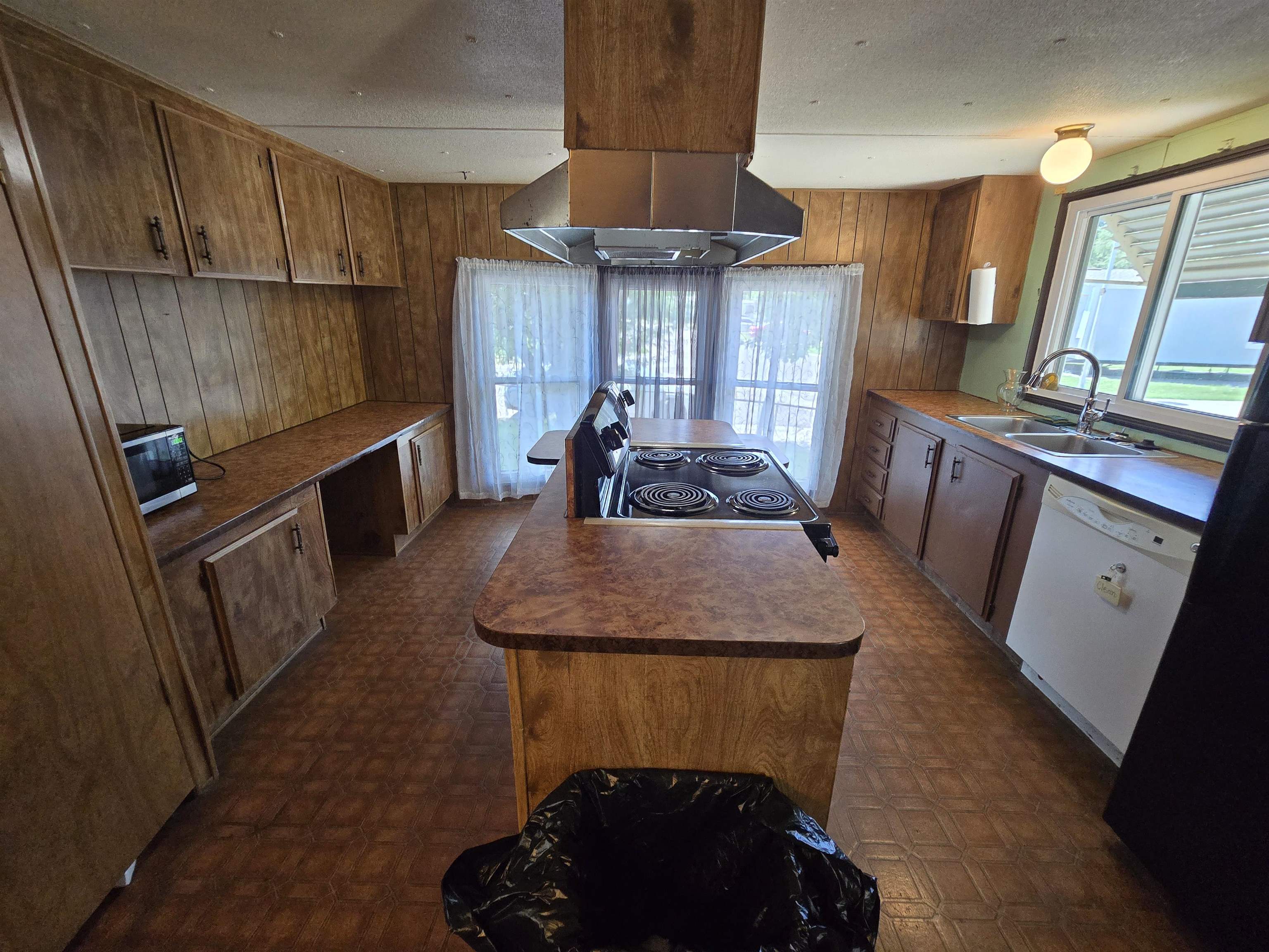 825 E Ottley Avenue Property Photo 10