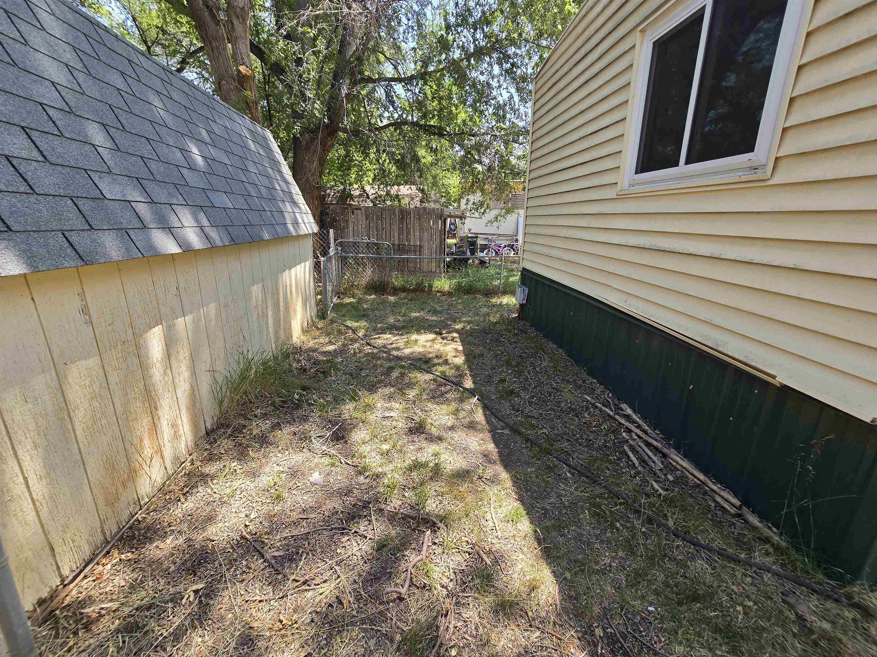 825 E Ottley Avenue Property Photo 19