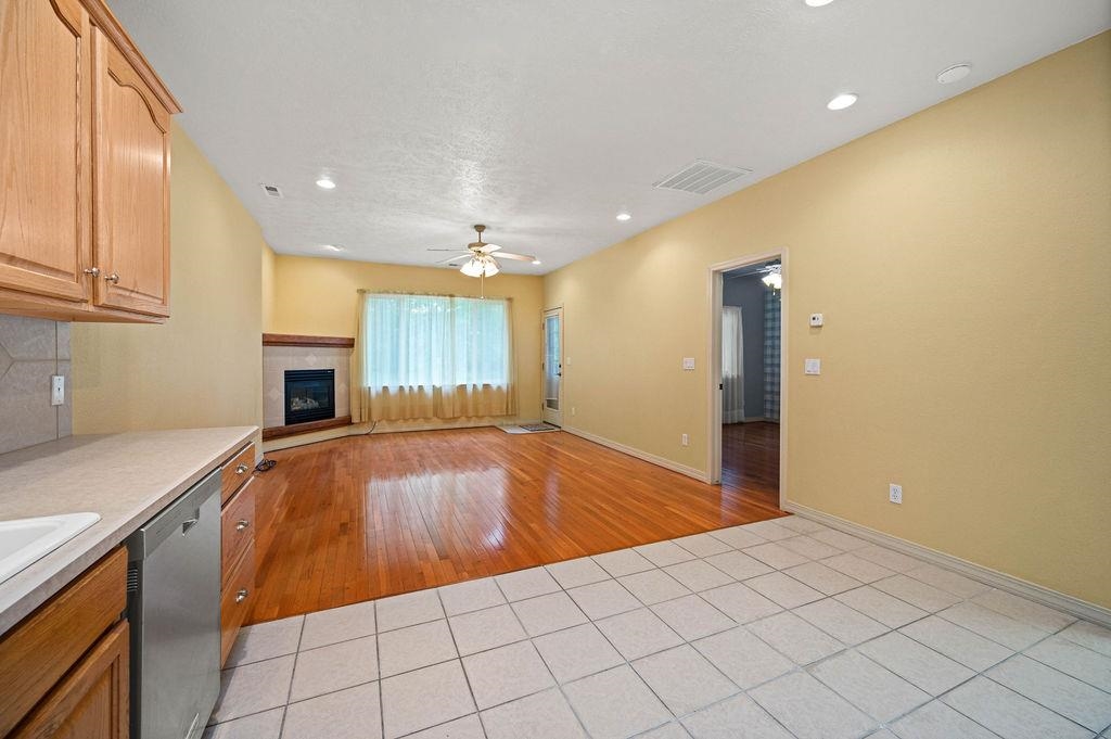 562 Garden Grove Court Property Photo 10