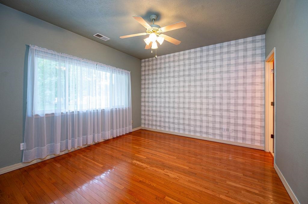 562 Garden Grove Court Property Photo 11