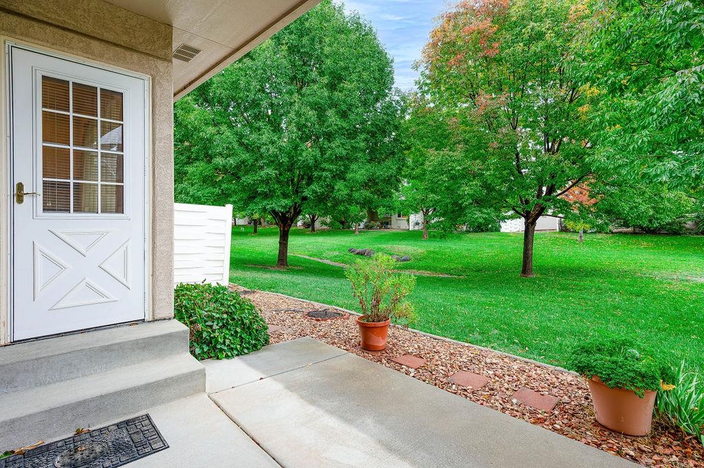 562 Garden Grove Court Property Photo 24
